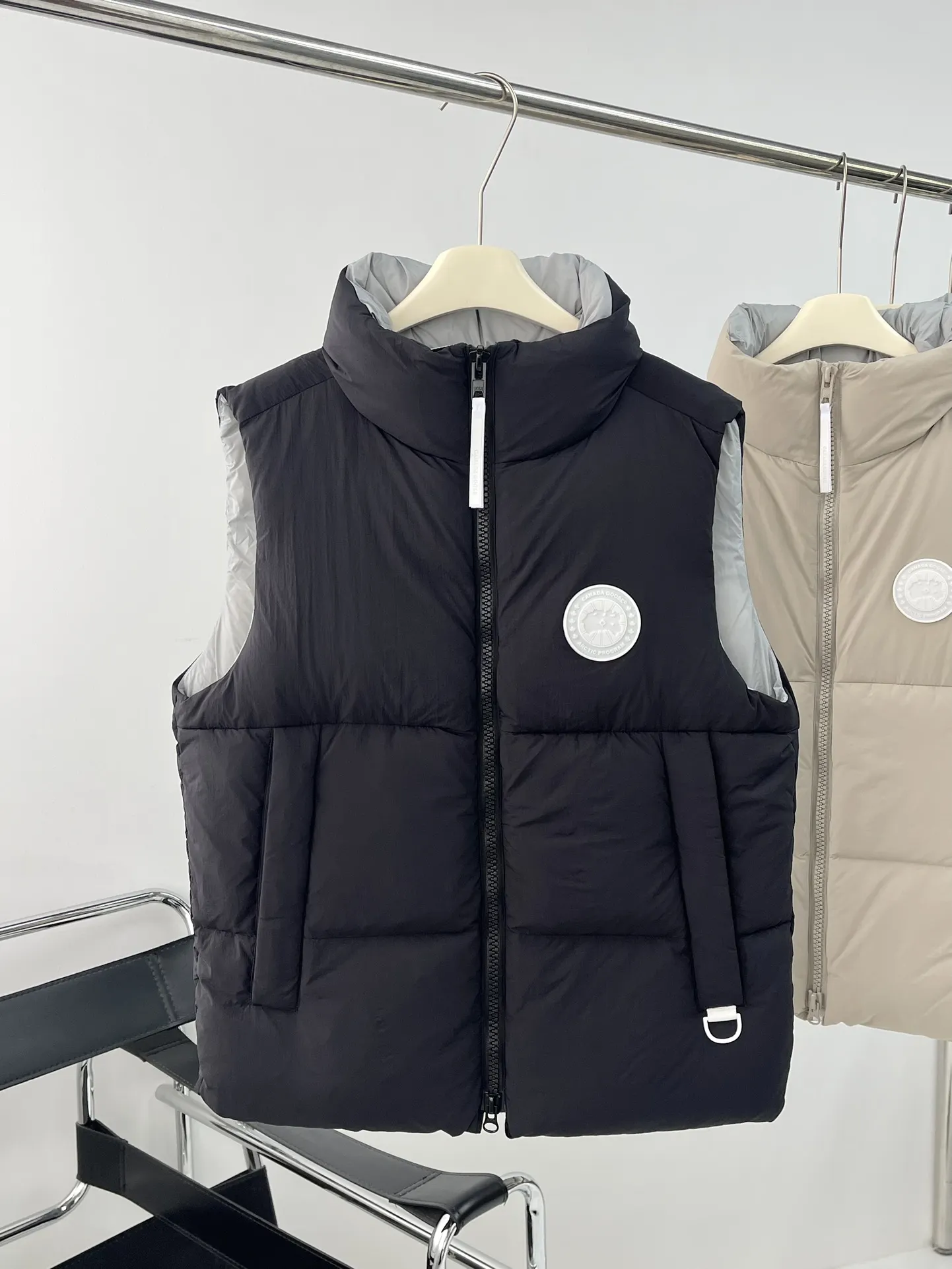 Everett Pastels Down-Filled Gilet D34024019