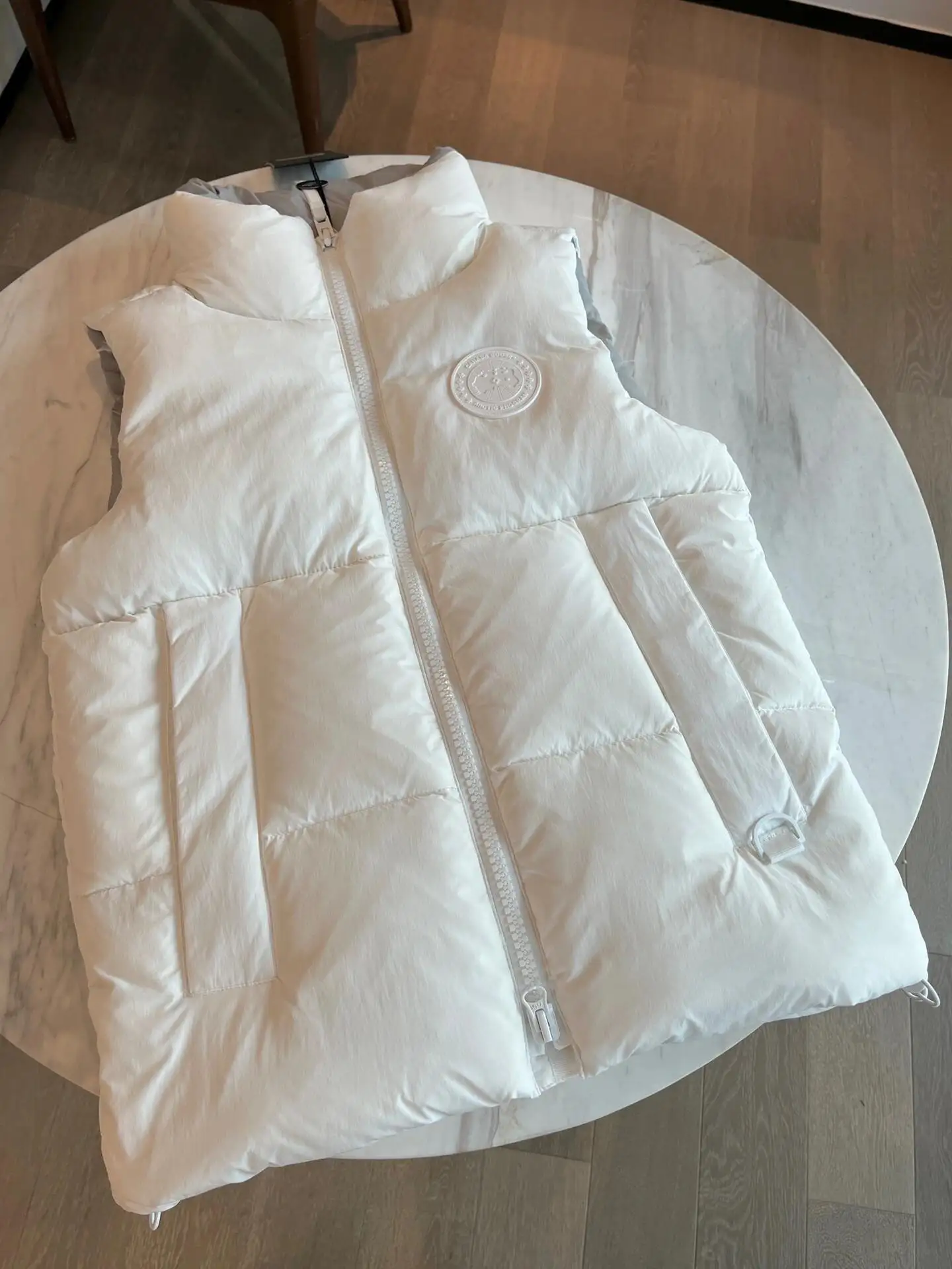 Everett Pastels Down-Filled Gilet D34024007 — view 5