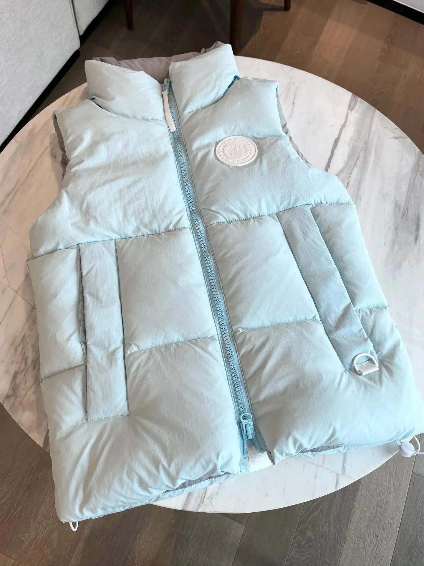 Everett Pastels Down-Filled Gilet D34024007 — view 7
