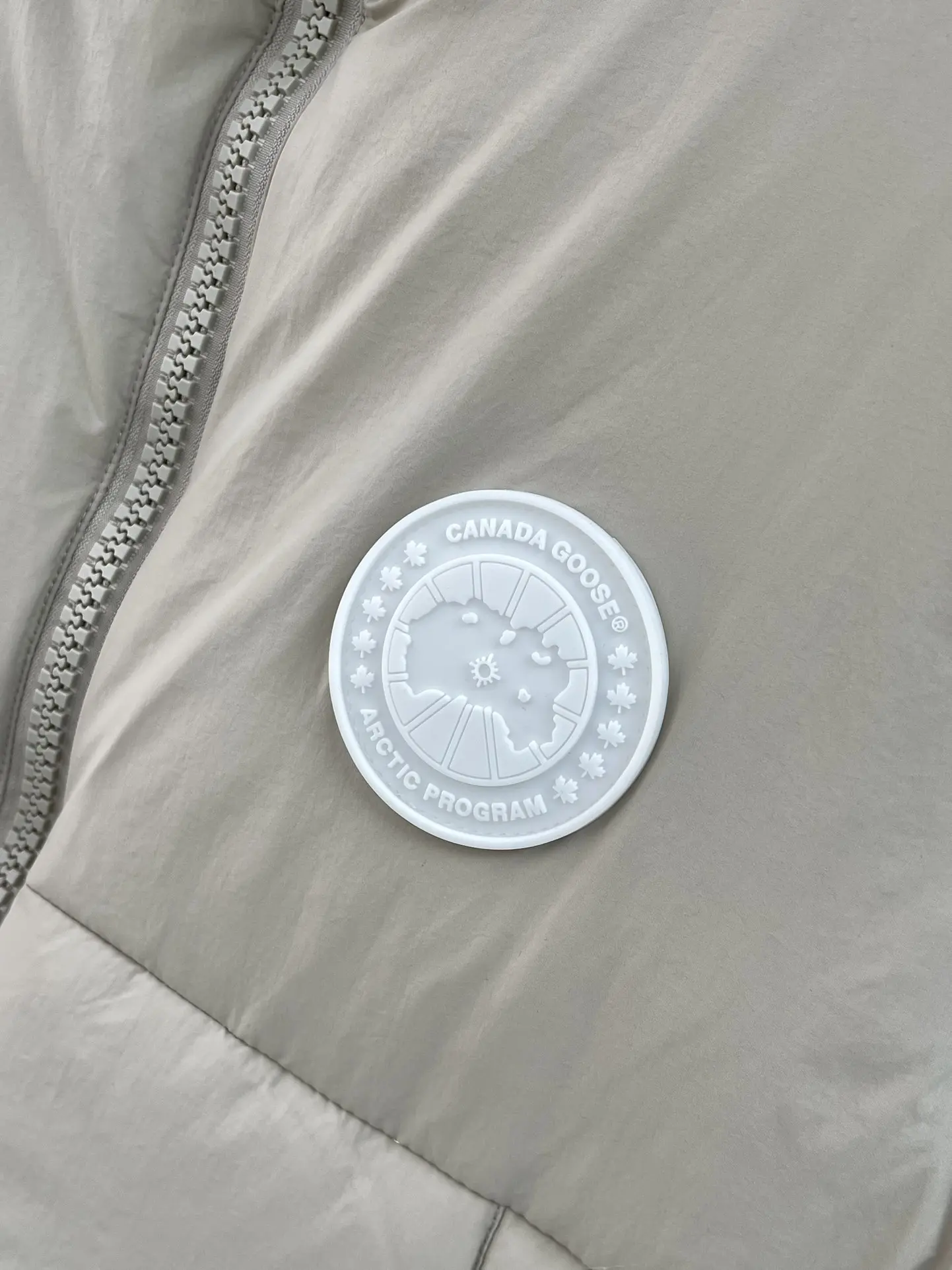 Everett Pastels Down-Filled Gilet D34024015 — view 4