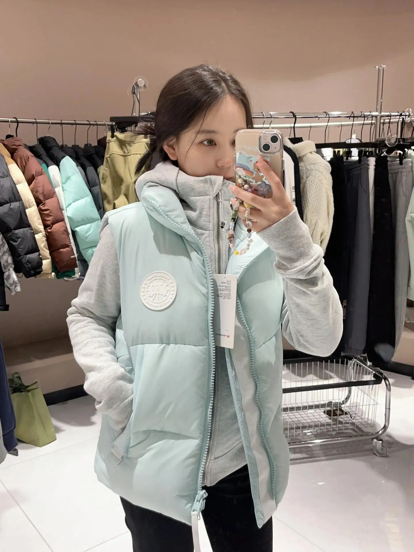 Everett Pastels Down-Filled Gilet D34024008