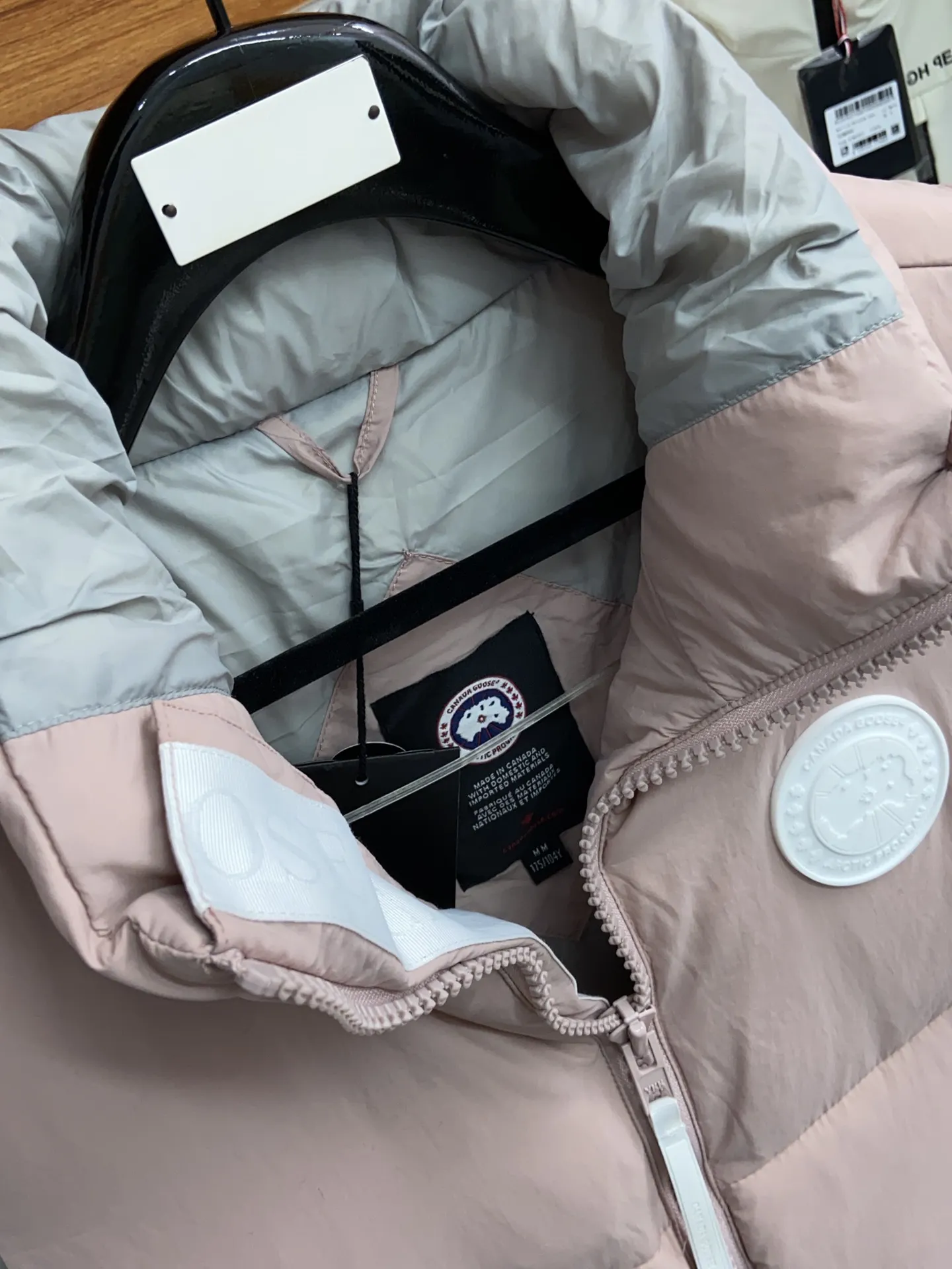 Everett Pastels Down-Filled Gilet D34024011 — view 3