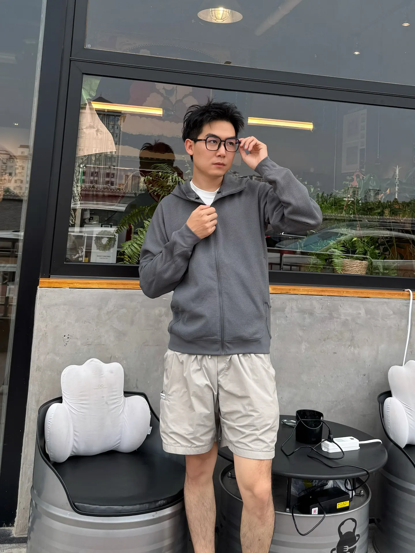 Olera Waffle-Knit Zip-Up Hoodie D34023971 — view 2
