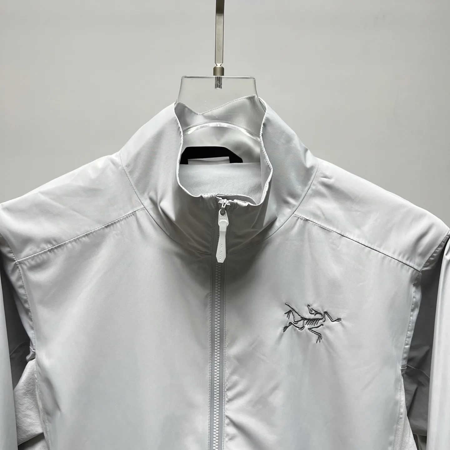 Solano Embroidered Logo Softshell Jacket D34023963 — view 5