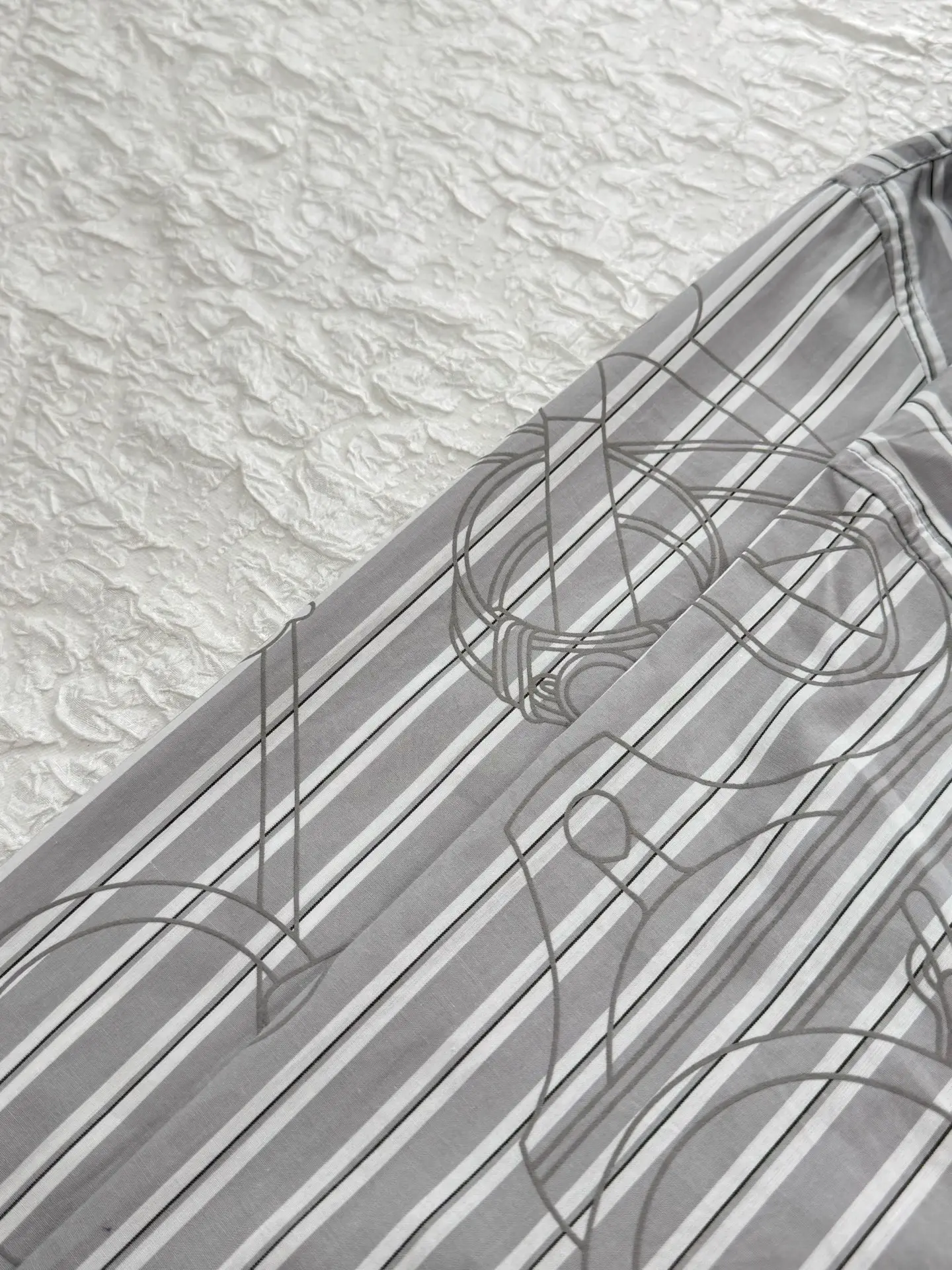 Striped Sketch Print Stand-Collar Jacket D34021232 — view 14