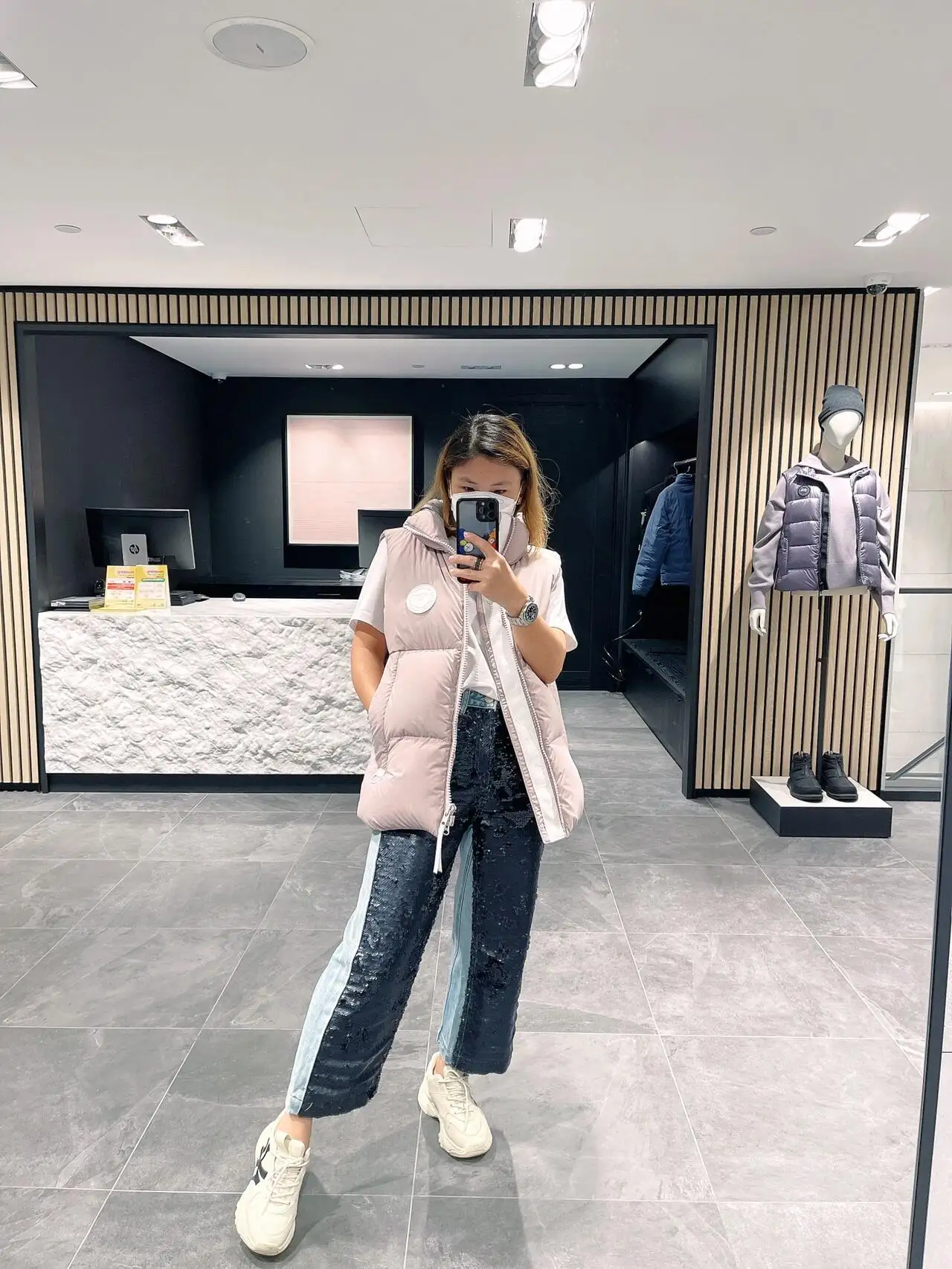 Everett Pastels Down-Filled Gilet D34024010 — view 3