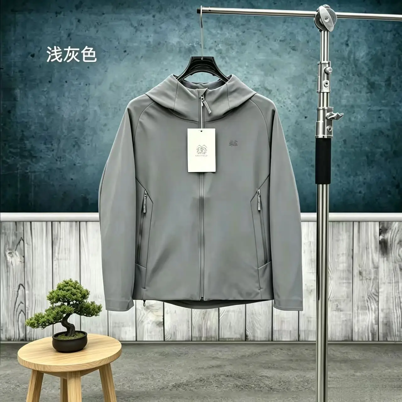 KOLON SPORT Hooded Softshell Outdoor Jacket D34022671