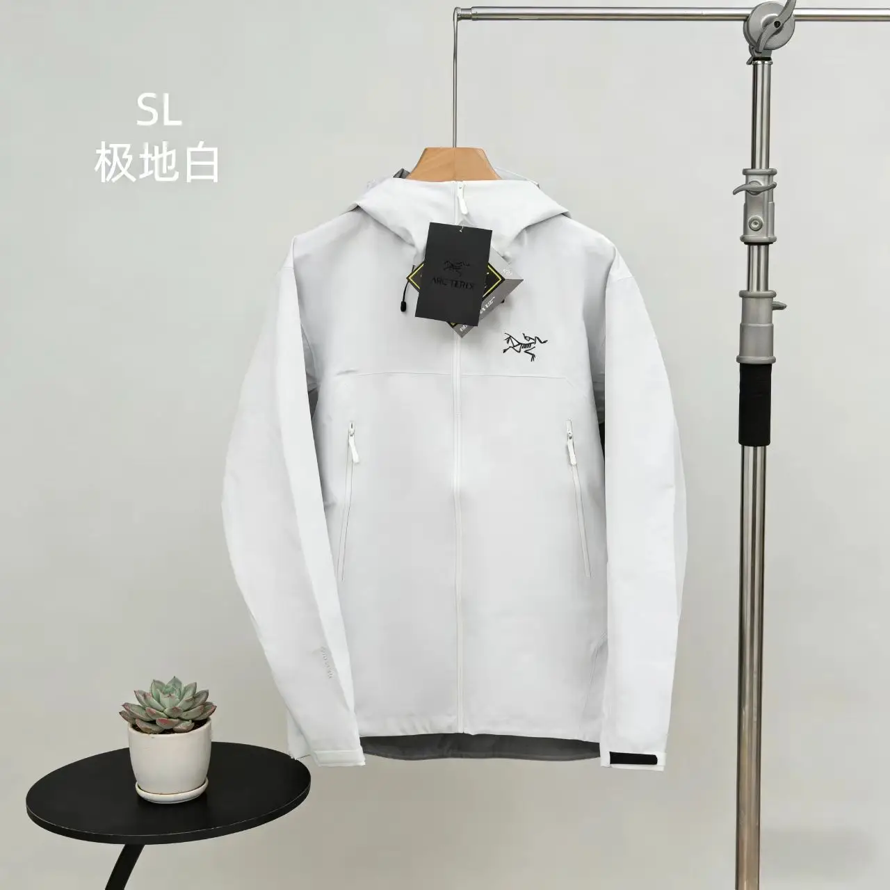 Beta SL GORE-TEX Shell Jacket D34022693 — view 2