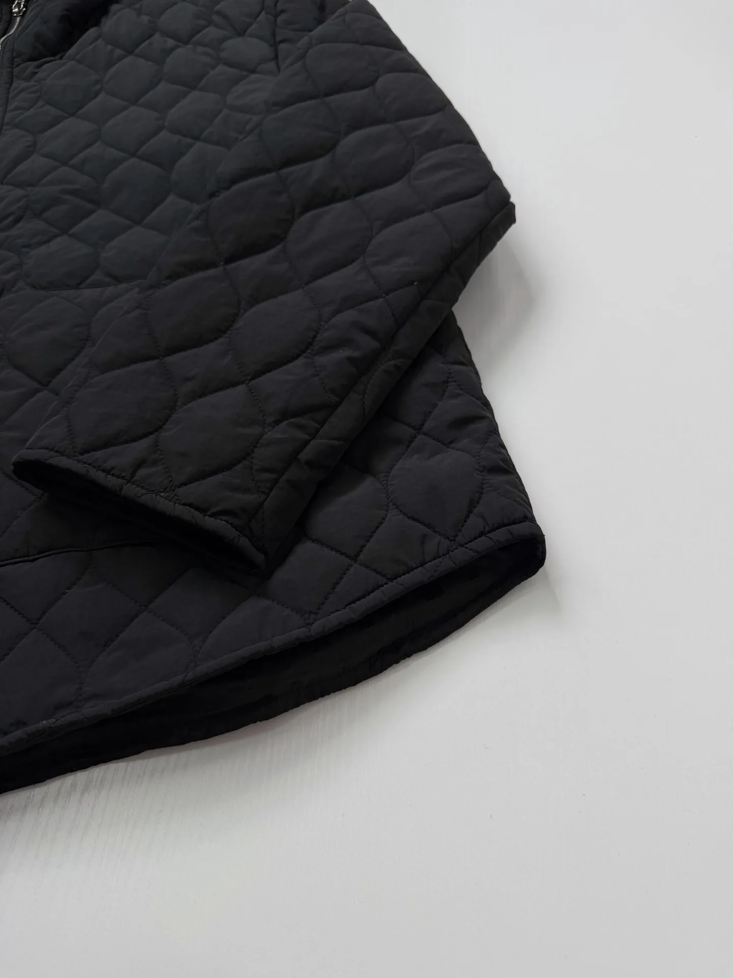Quilted Hooded Puffer Jacket D35524752 — view 5