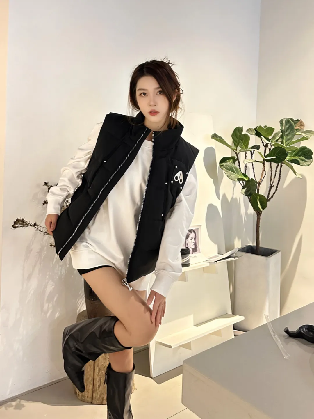 Montreal Down-Filled Puffer Gilet D36024035