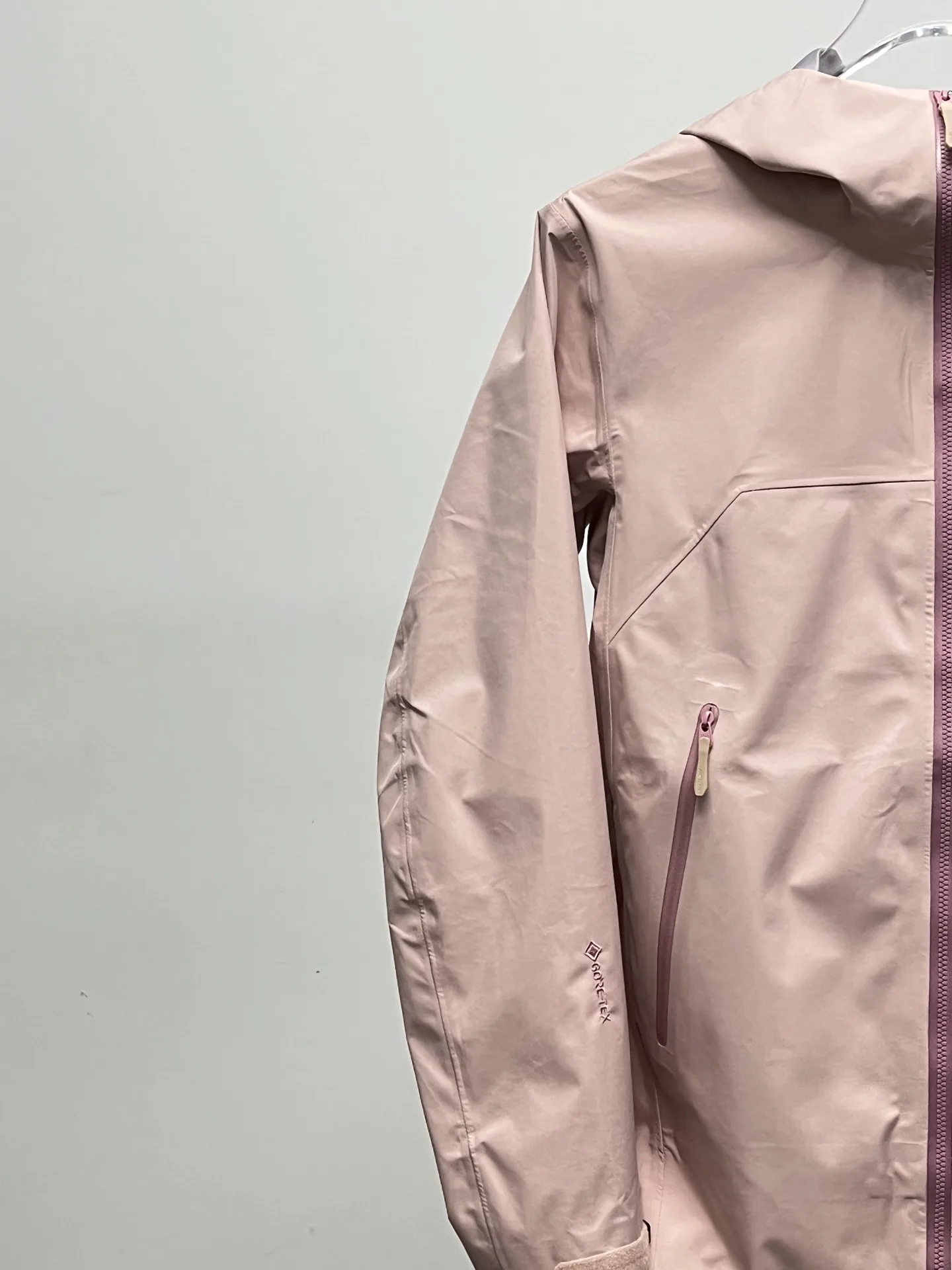 Beta GORE-TEX Hooded Shell Jacket D36023937 — view 4