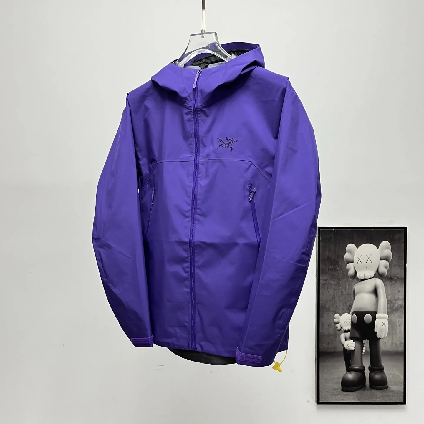 Beta GORE-TEX Hooded Shell Jacket D36023943 — view 2