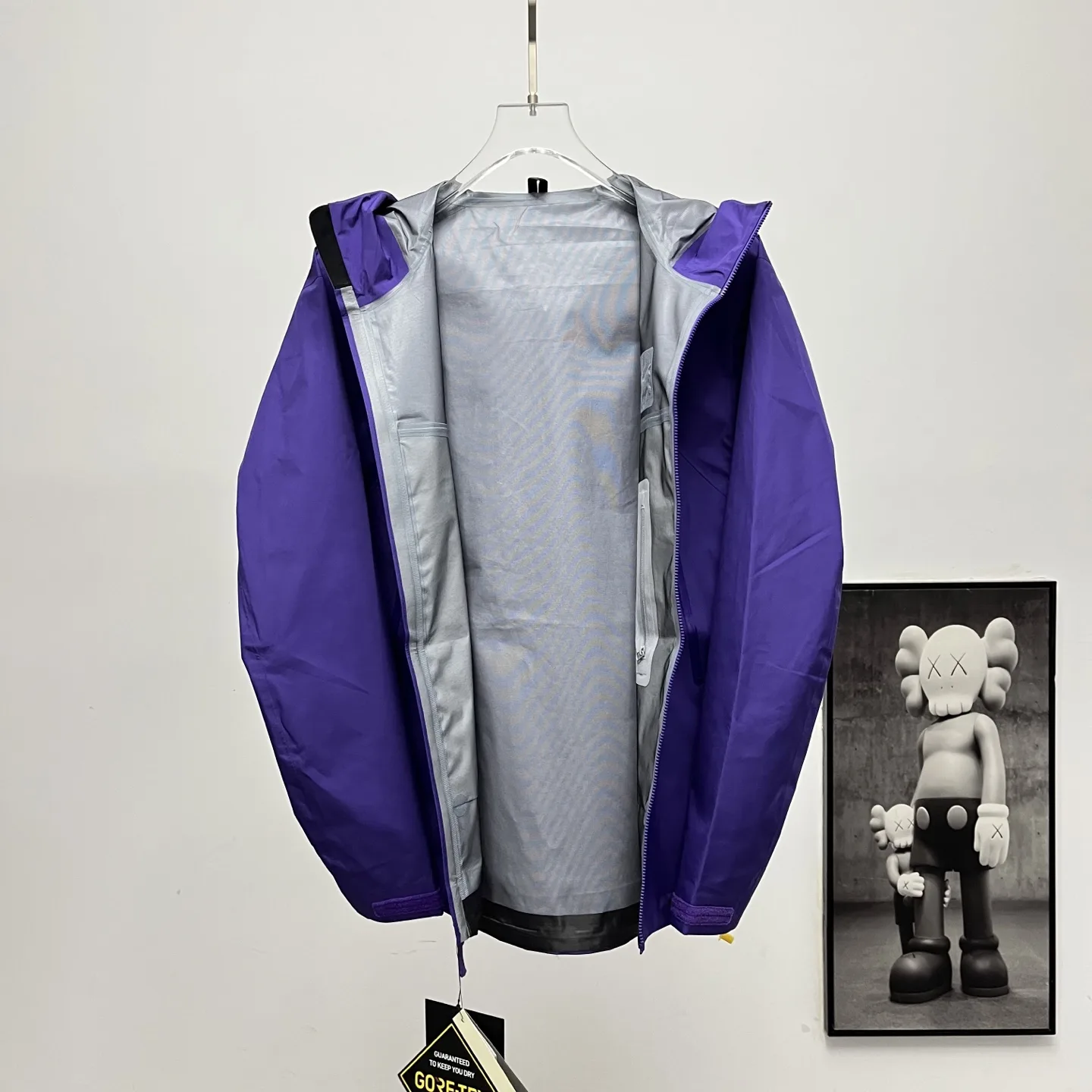 Beta GORE-TEX Hooded Shell Jacket D36023943 — view 6