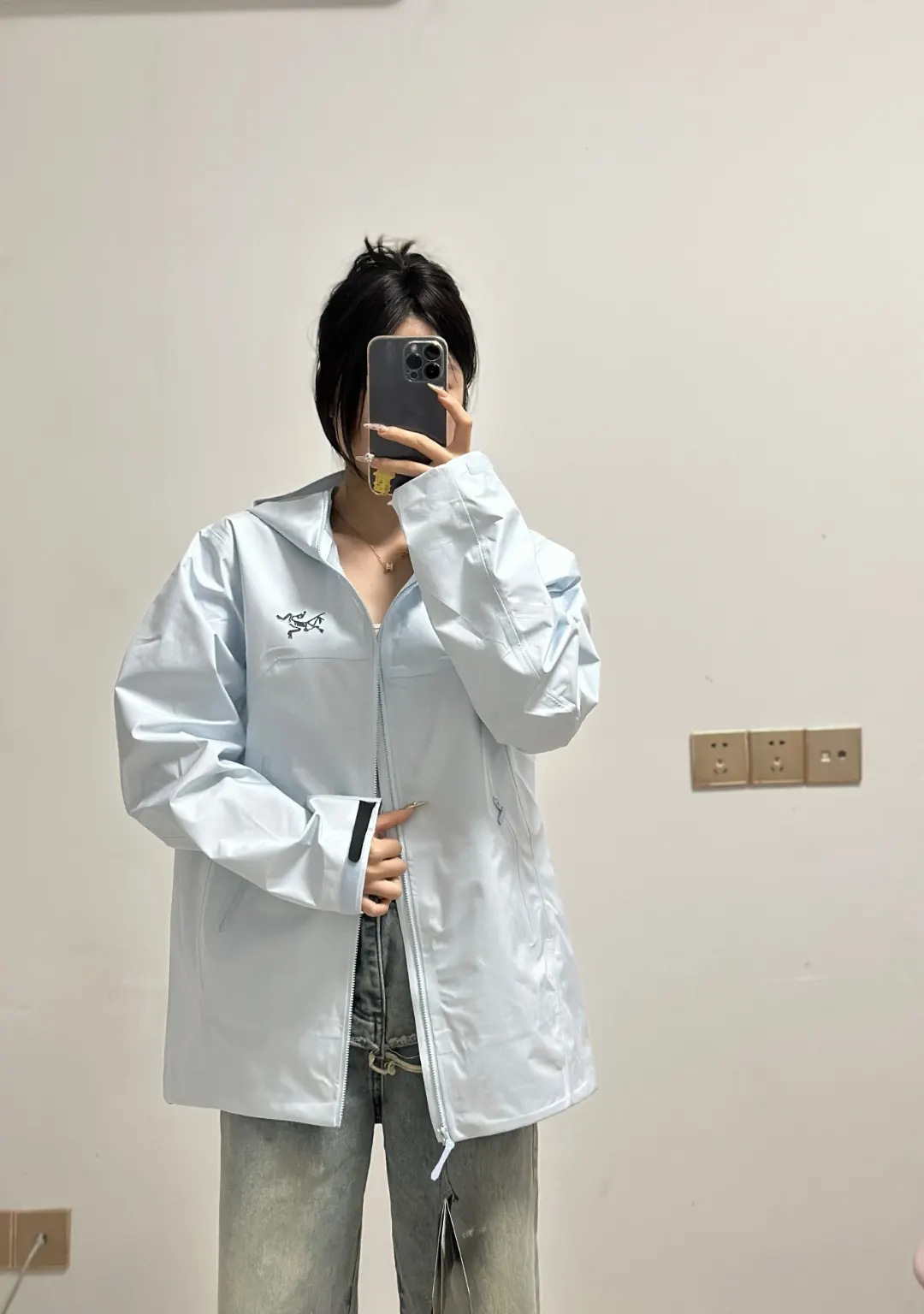 Beta GORE-TEX Hooded Shell Jacket D36023934 — view 6