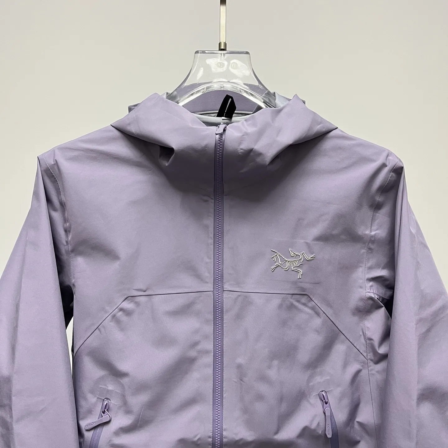 Beta GORE-TEX Hooded Shell Jacket D36023939 — view 8