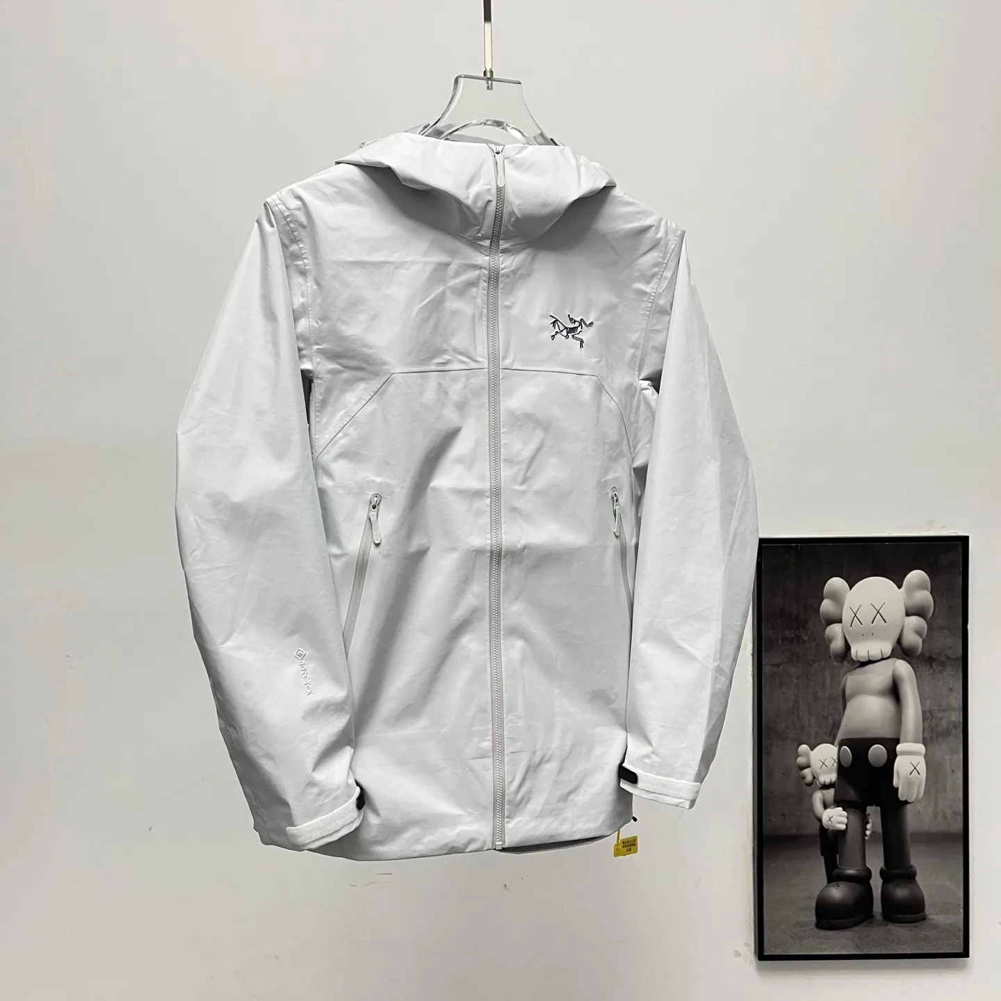 Beta GORE-TEX Hooded Shell Jacket D36023933 — view 4