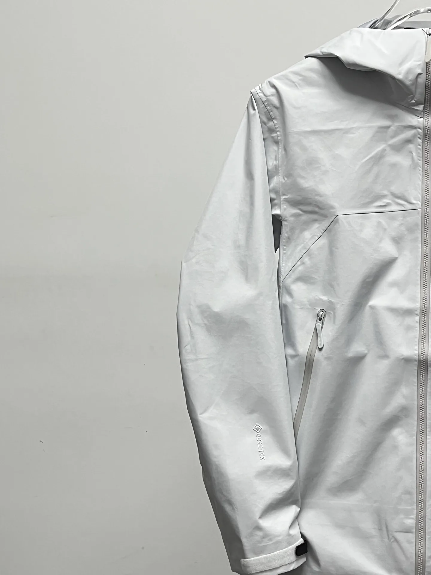 Beta GORE-TEX Hooded Shell Jacket D36023933 — view 5