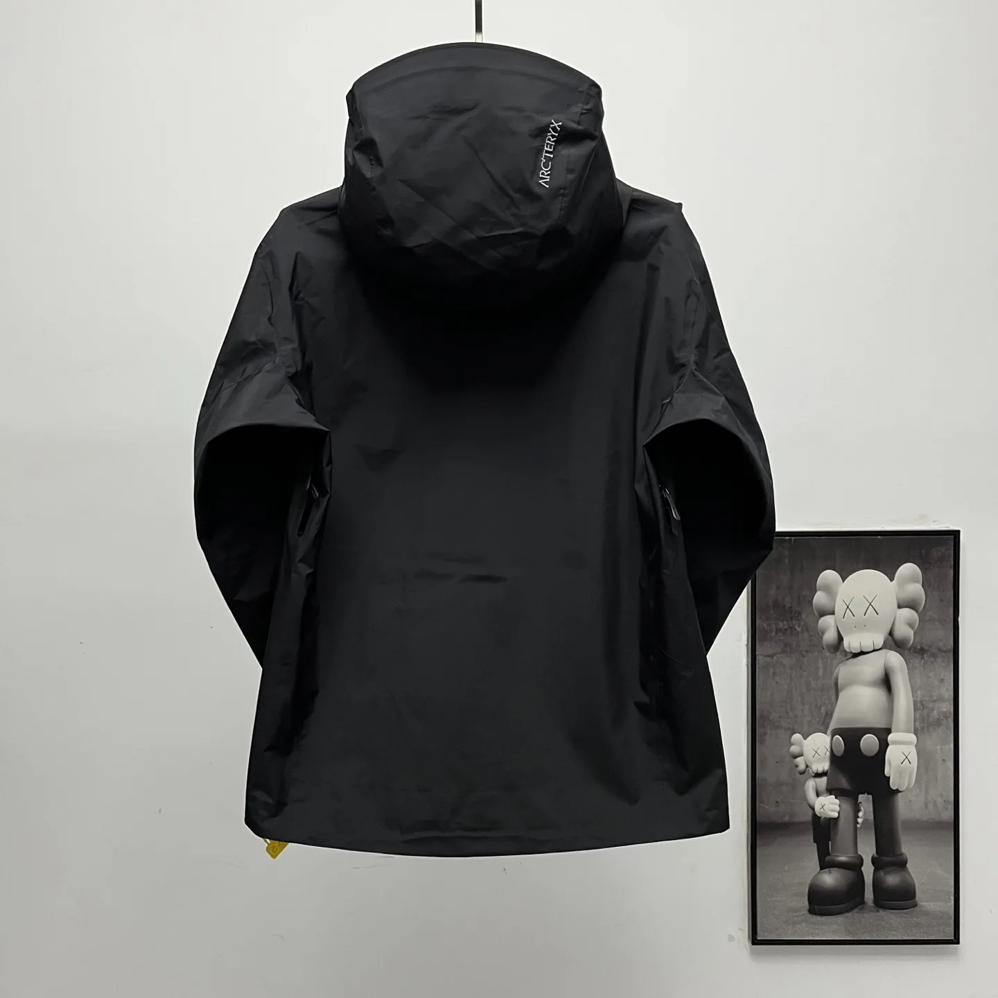 Beta GORE-TEX Lightweight Shell Jacket D36023931 — view 3