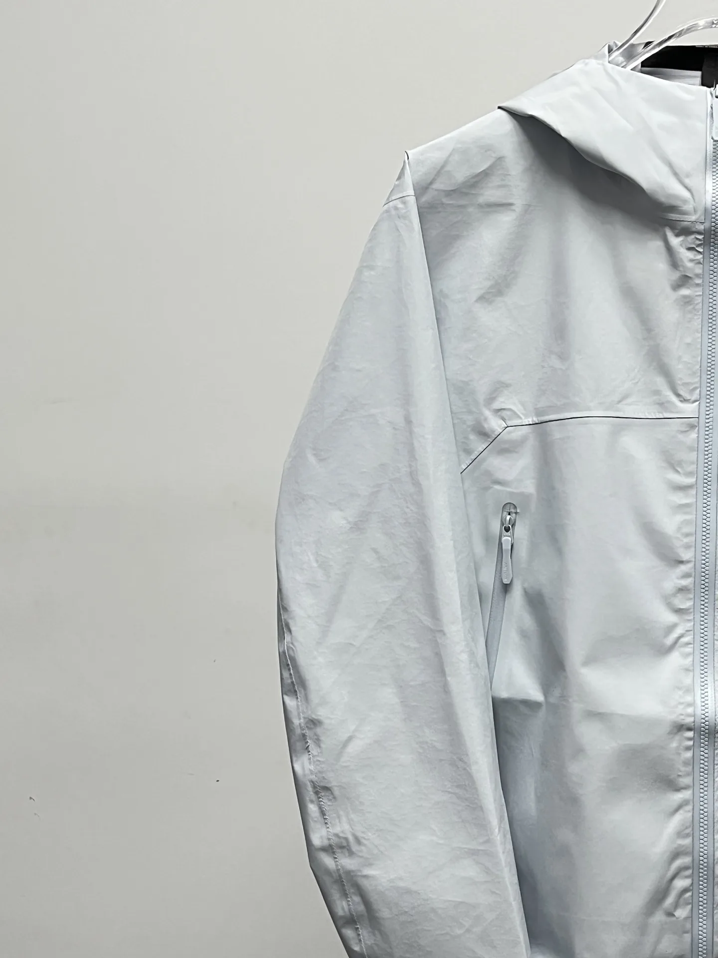 Beta GORE-TEX Hooded Shell Jacket D36023935 — view 4