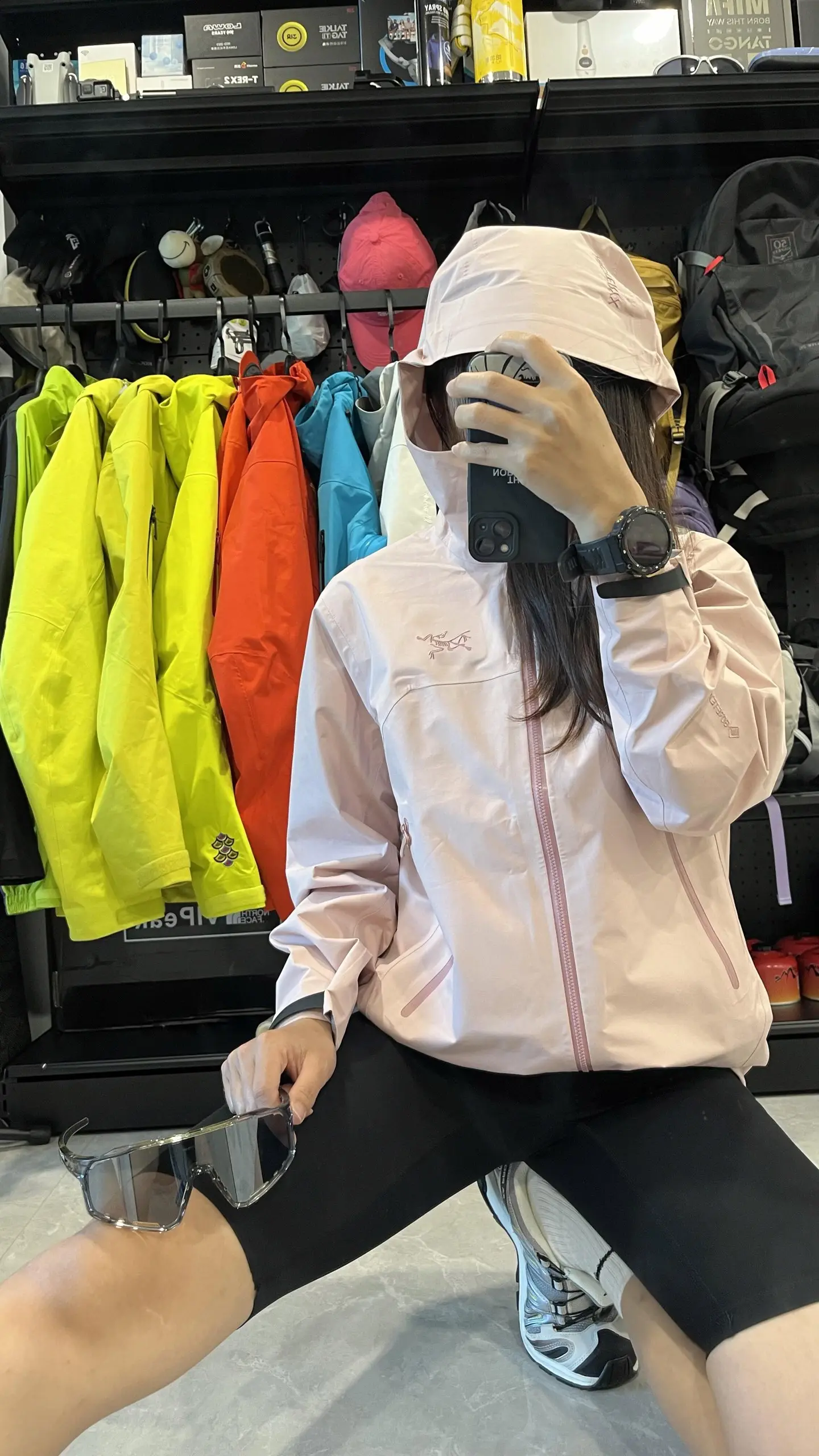 Beta GORE-TEX Lightweight Shell Jacket D36023936 — view 3
