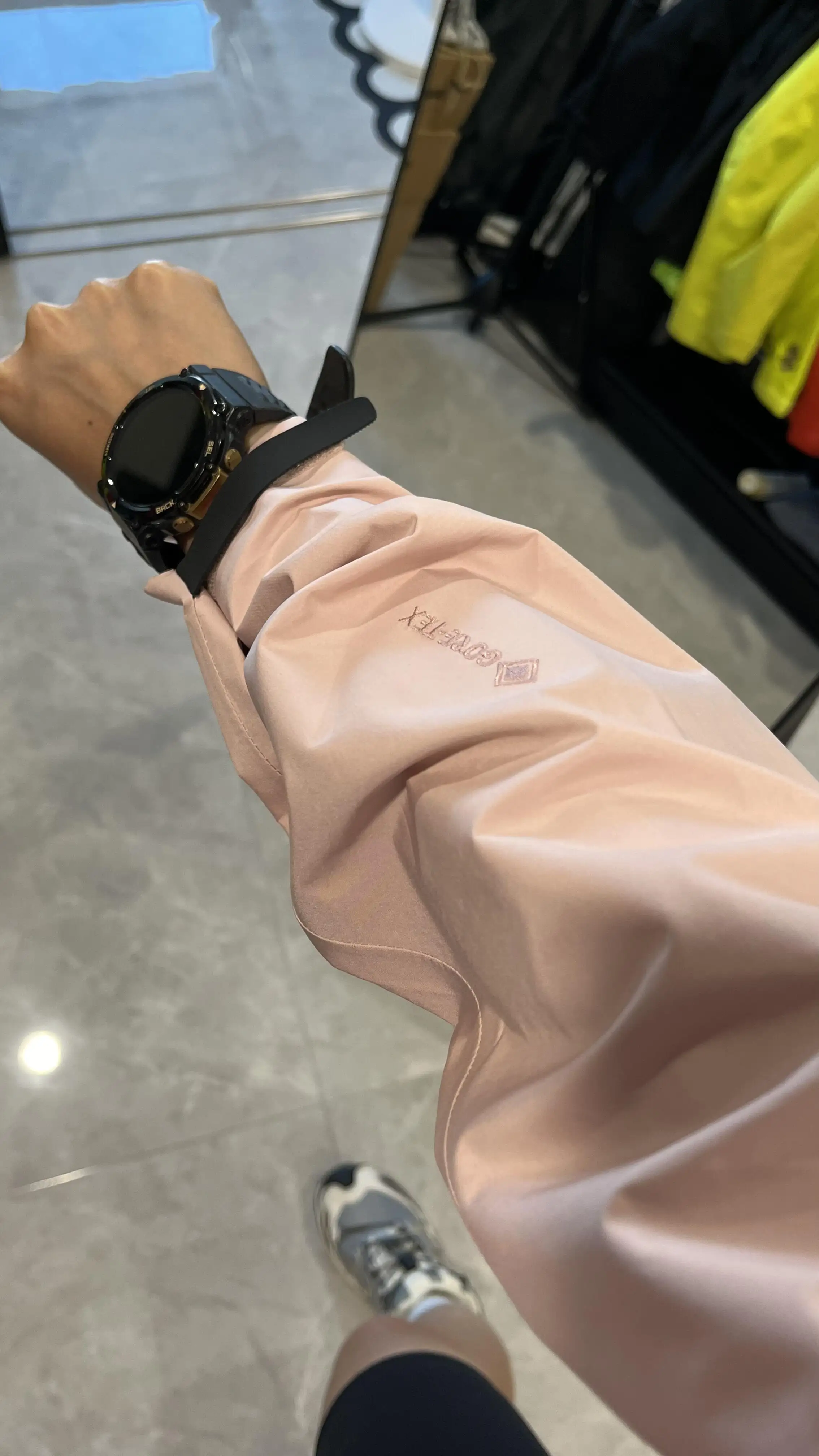 Beta GORE-TEX Lightweight Shell Jacket D36023936 — view 8