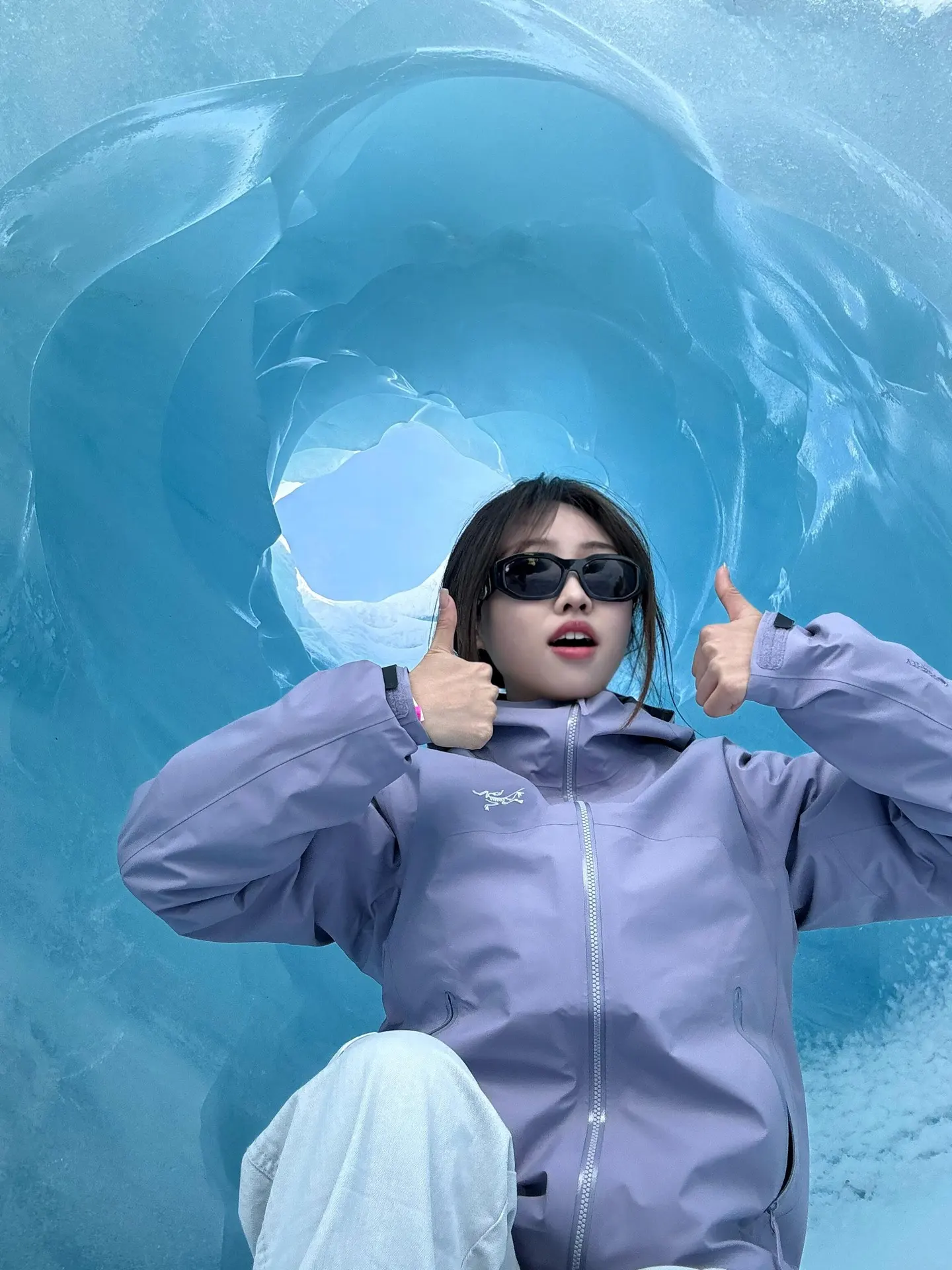 Beta GORE-TEX Hooded Shell Jacket D36023938 — view 2