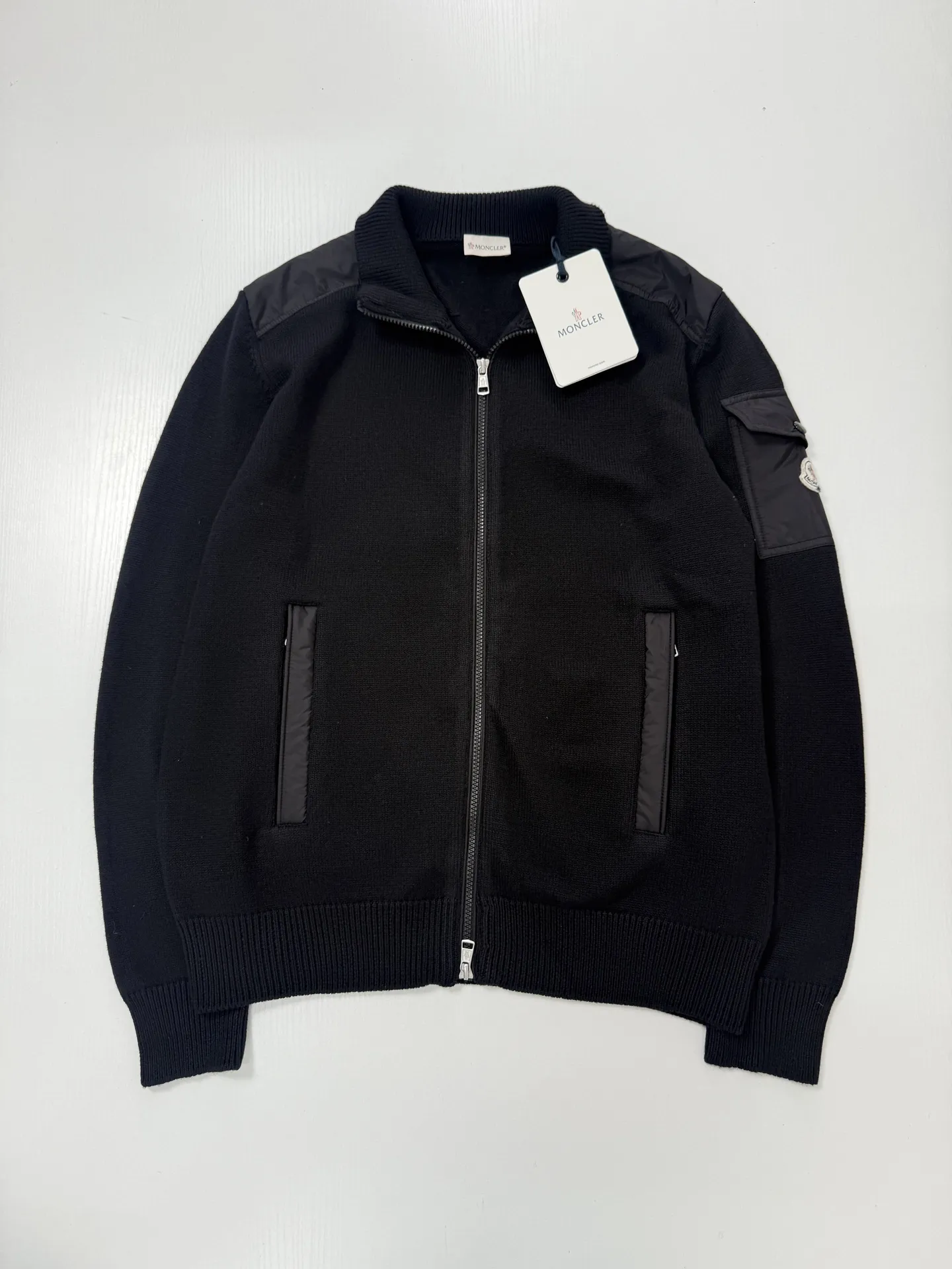 Nylon-Paneled Zip-Up Knit Cardigan D36021251 — view 3