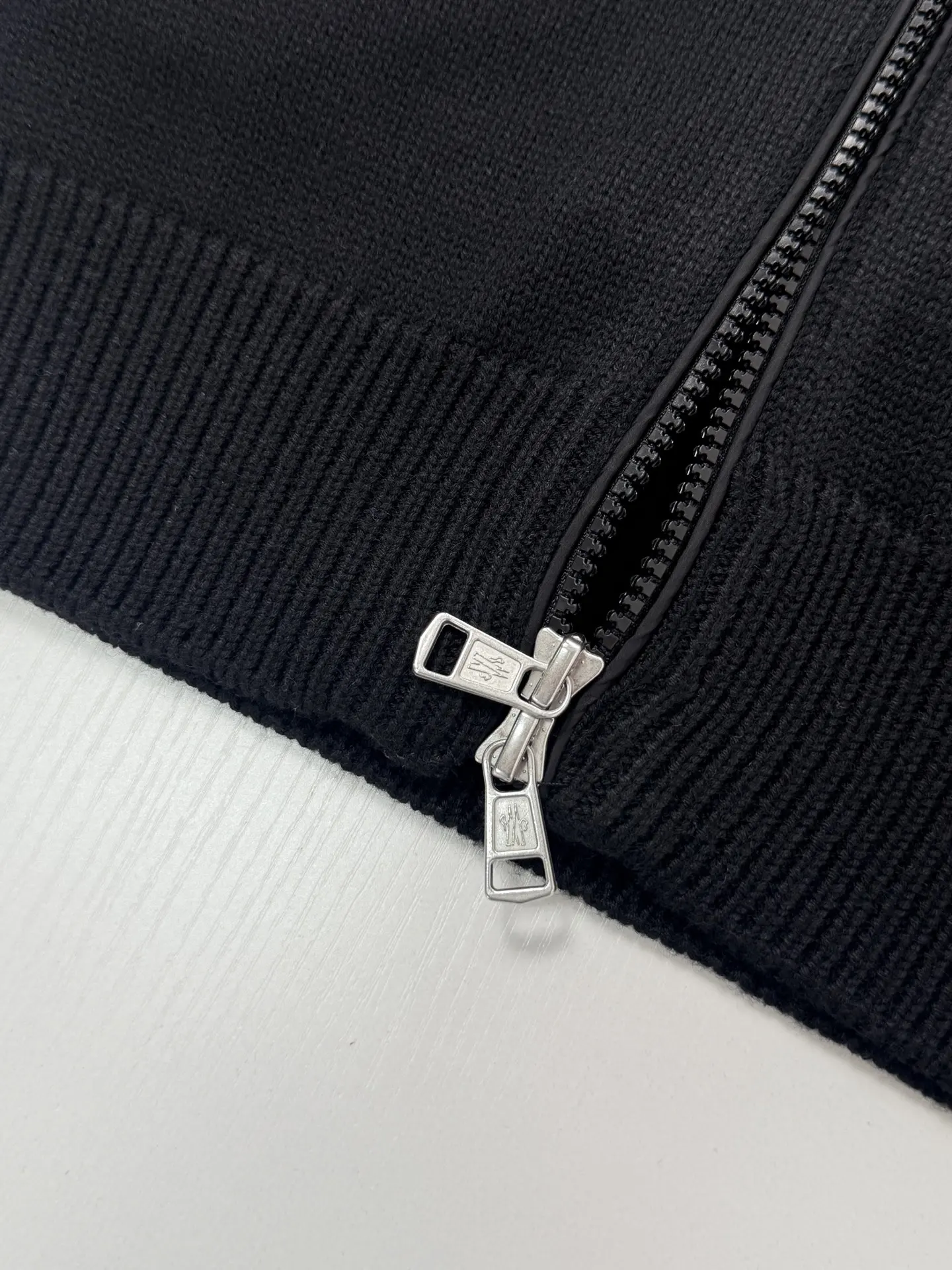 Nylon-Paneled Zip-Up Knit Cardigan D36021251 — view 9