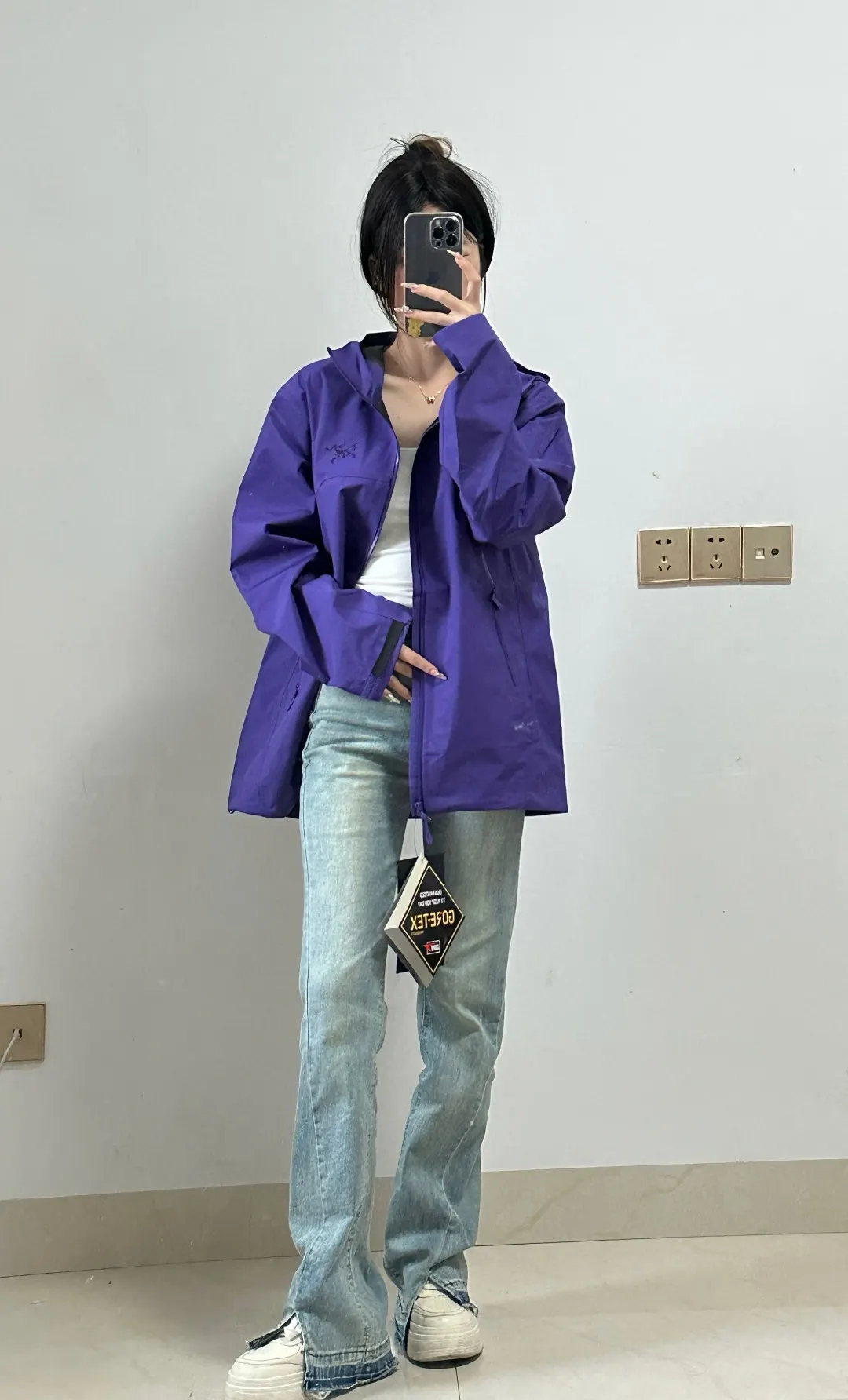 Beta GORE-TEX Lightweight Shell Jacket D36023942 — view 4
