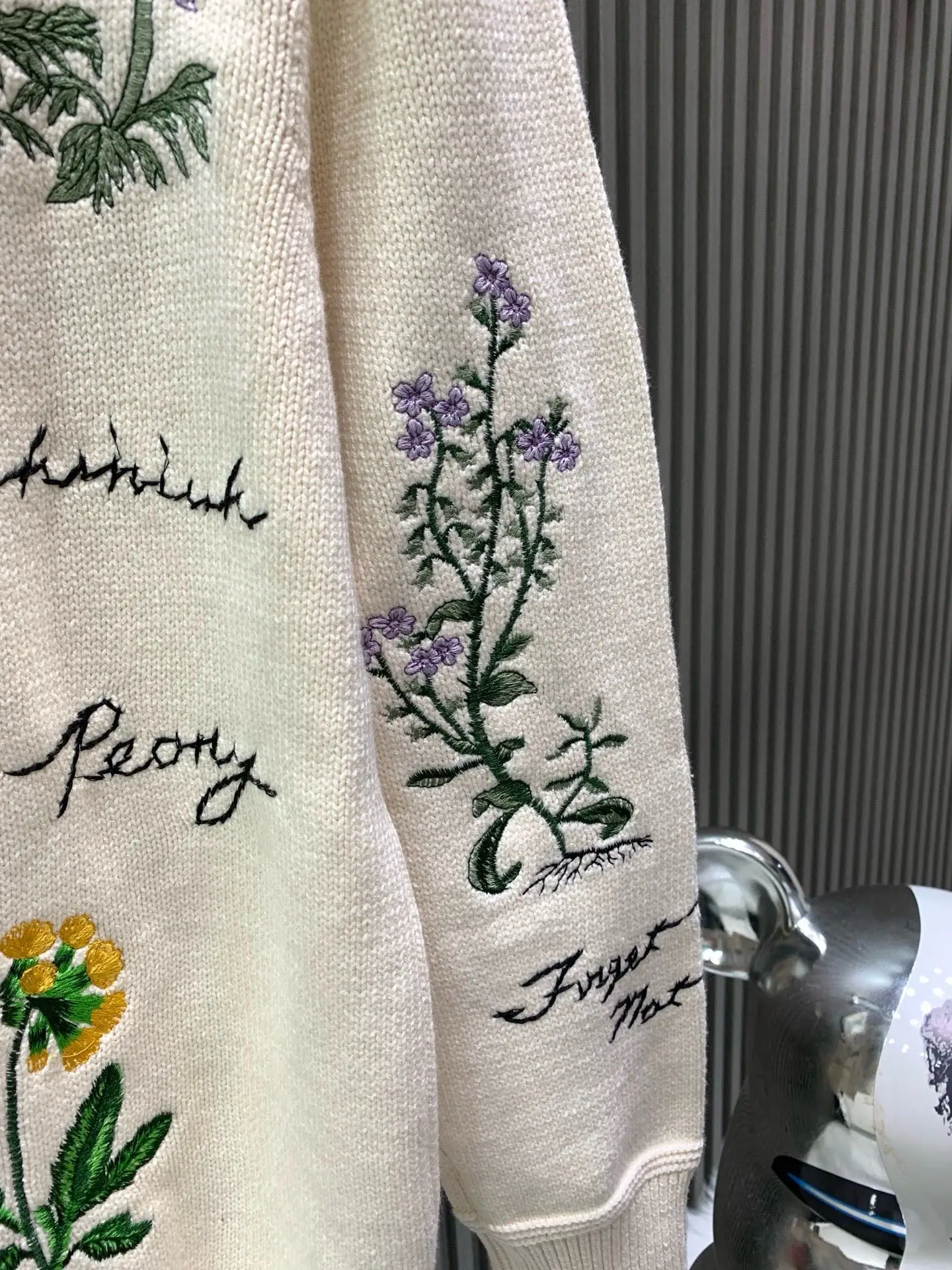 Floral Embroidered Wool-Blend Polo Sweater D36523928 — view 8