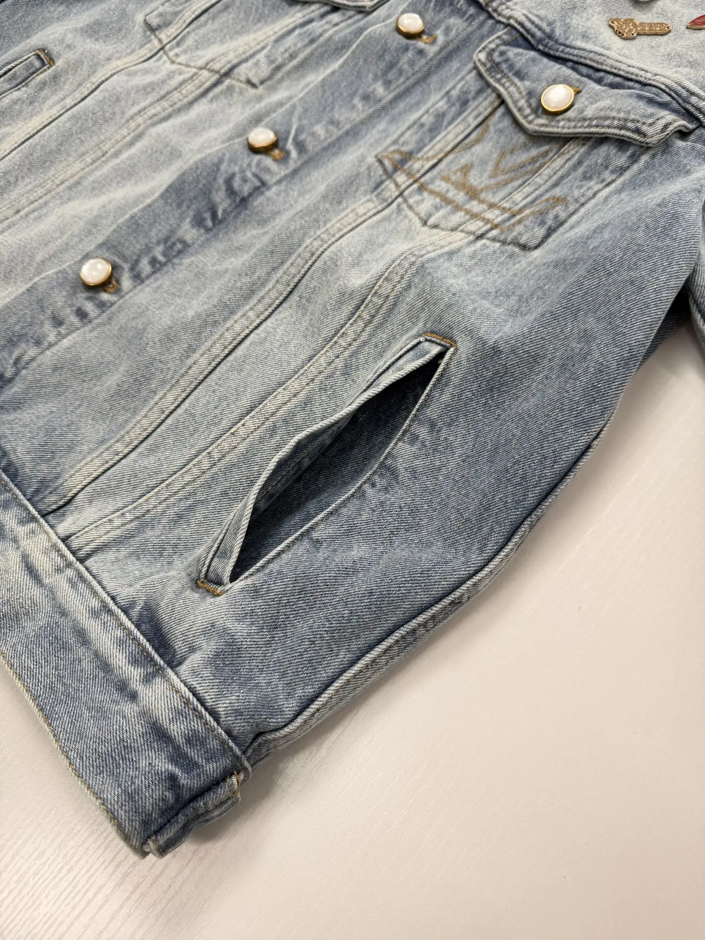 Embellished Badge Denim Trucker Jacket D37021225 — view 11