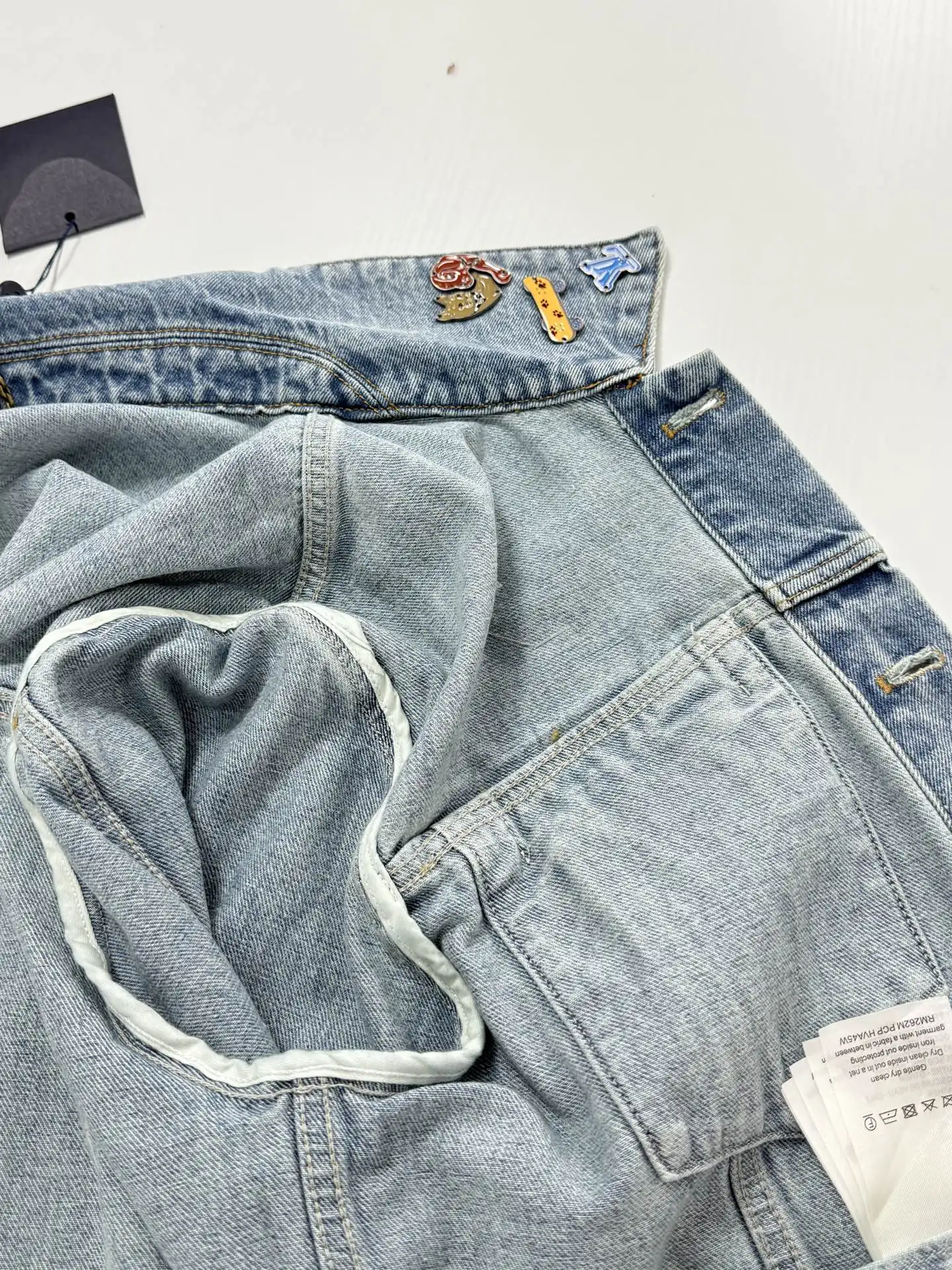 Embellished Badge Denim Trucker Jacket D37021225 — view 18