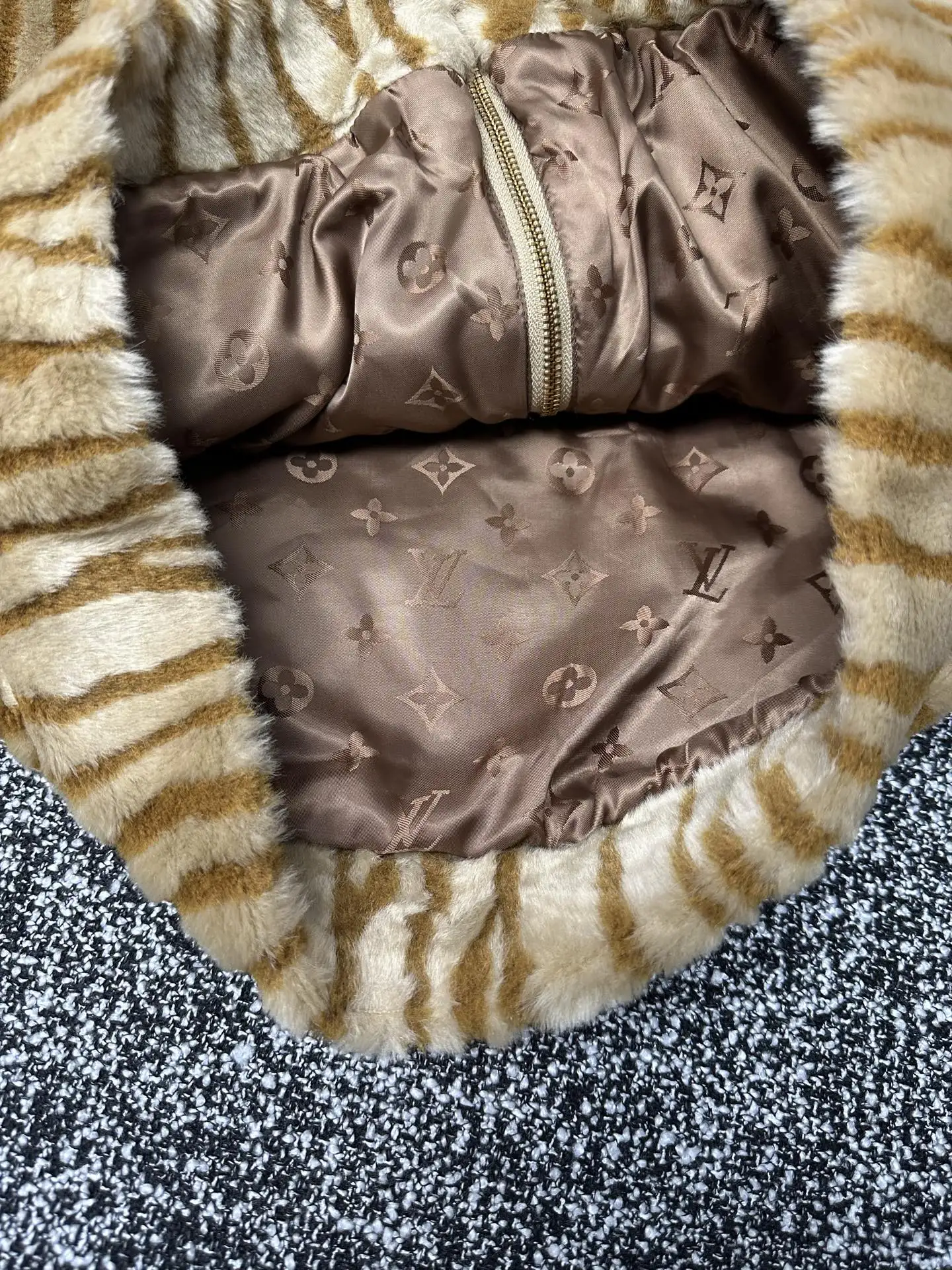 Epi Monogram Faux-Fur Hooded Jacket D37523339 — view 7