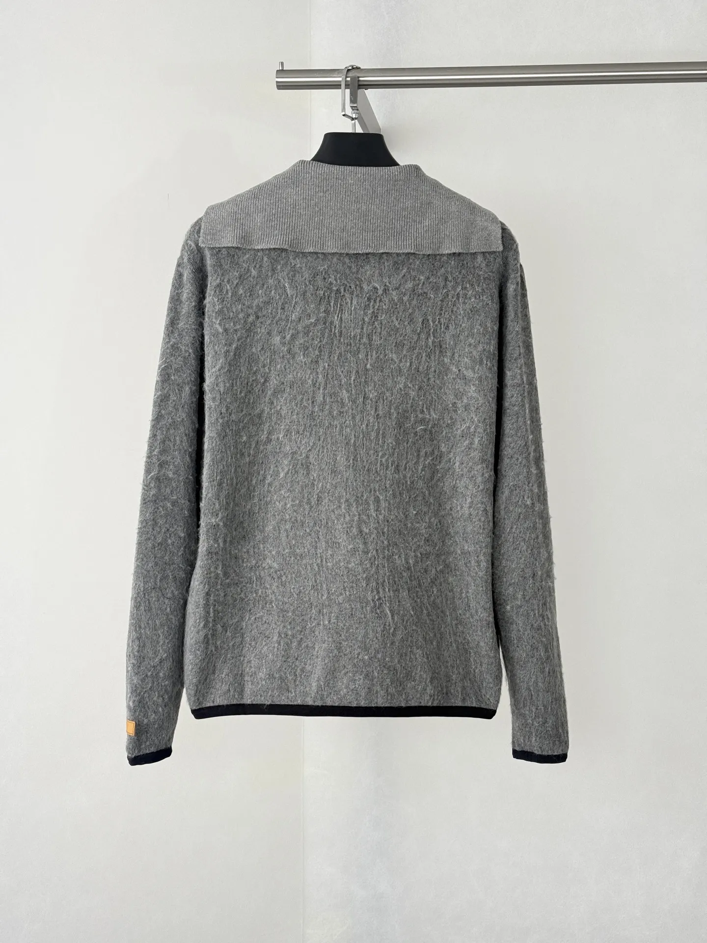 Sailor Collar Brushed Knit Sweater D37523912 — view 2