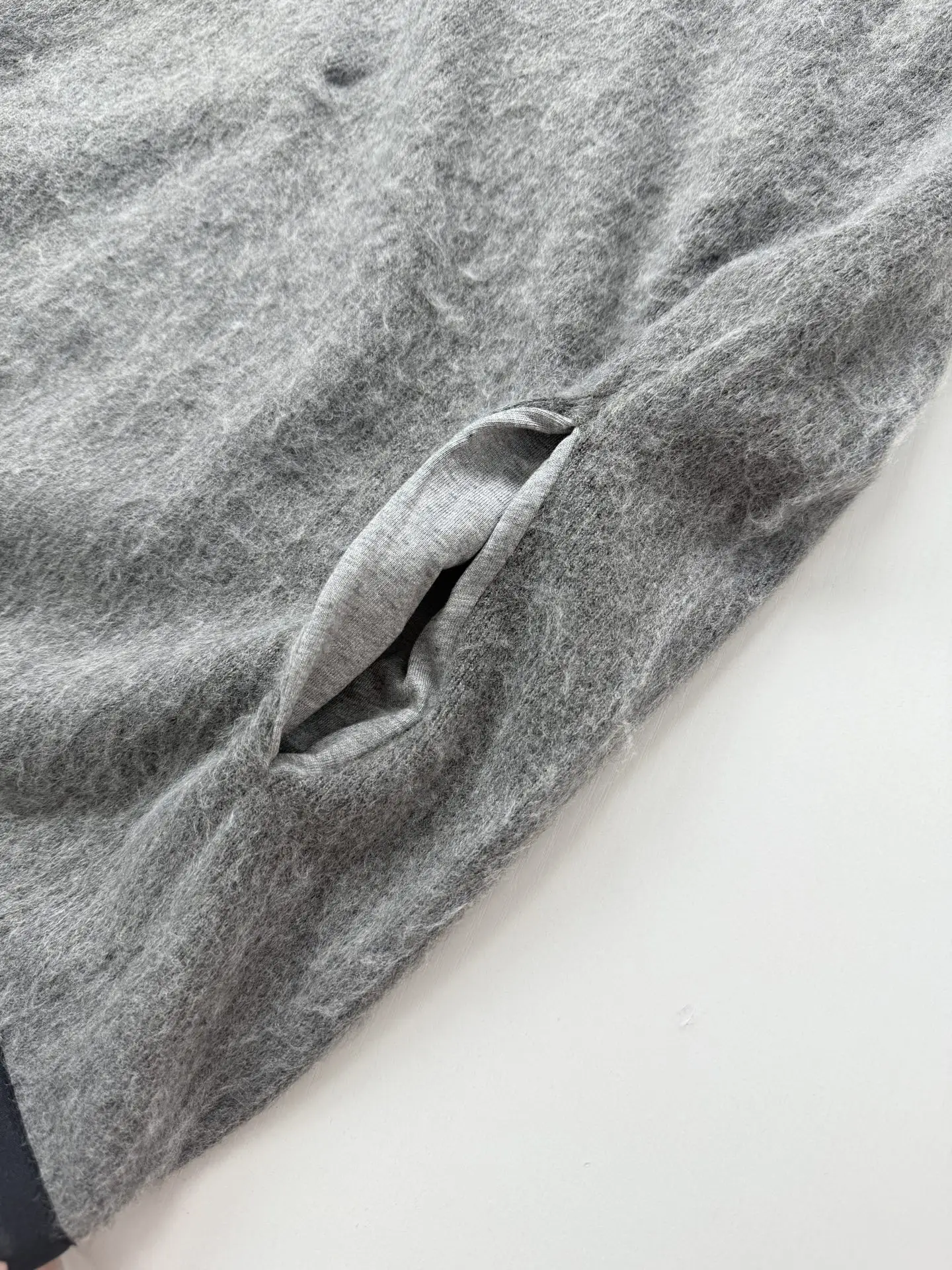 Sailor Collar Brushed Knit Sweater D37523912 — view 12