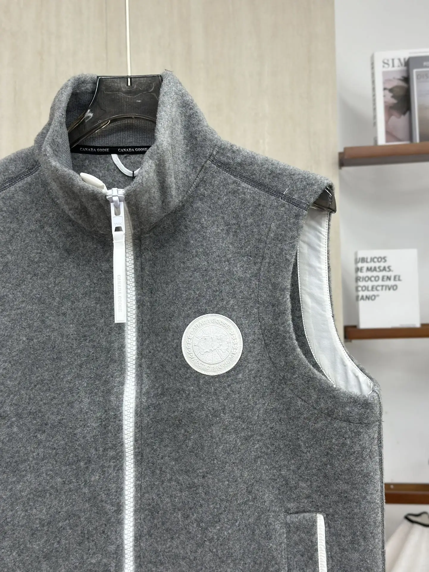 Mersey Wool-Blend Fleece Gilet D38024073 — view 4