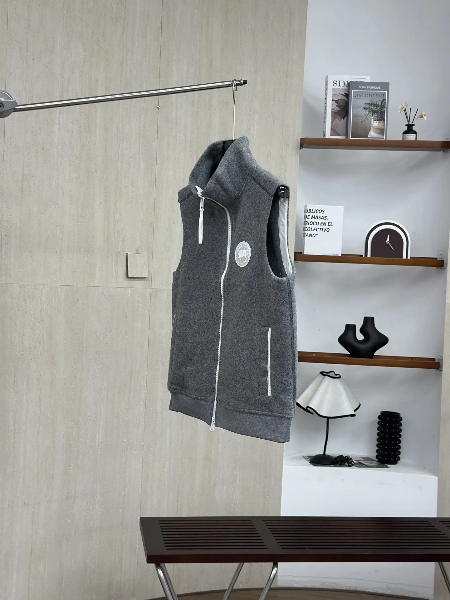 Mersey Wool-Blend Fleece Gilet D38024073 — view 6