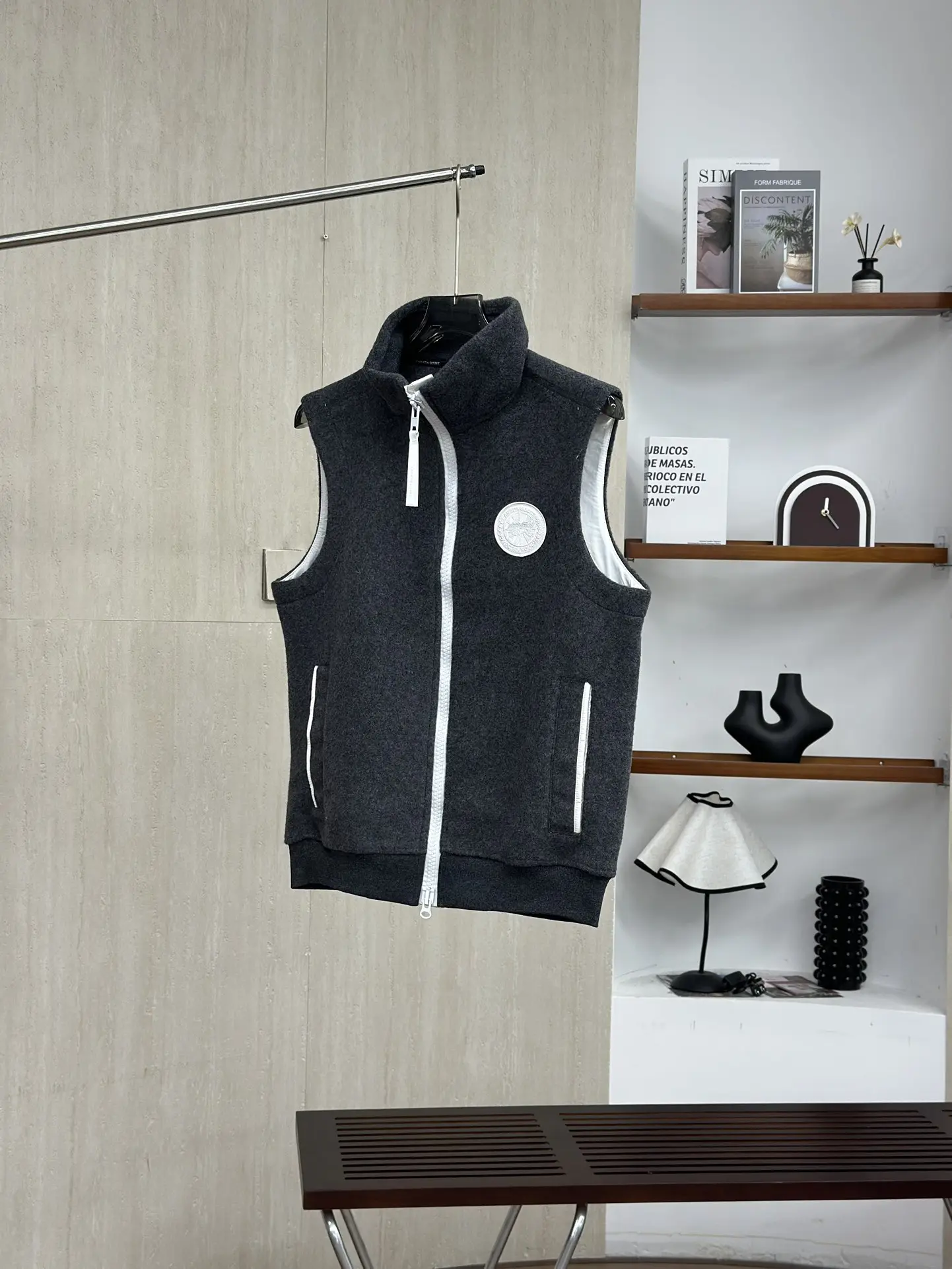 Mersey Wool-Blend Fleece Gilet D38024076 — view 5