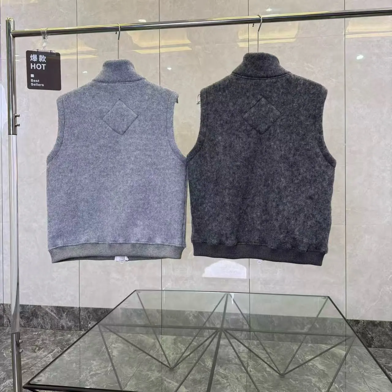 Mersey Fleece Gilet with White Label Logo D38024072 — view 5