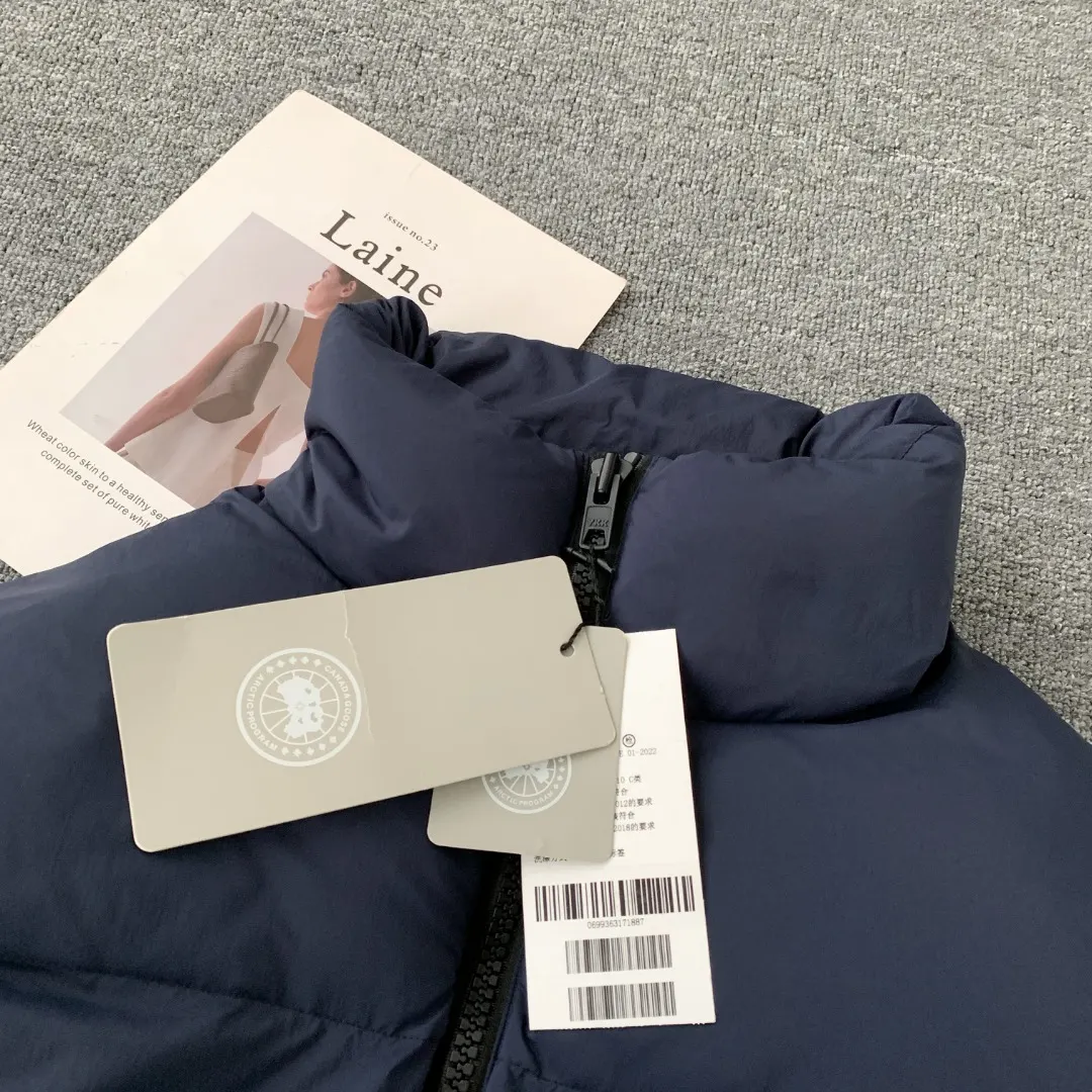 Lawrence Down-Filled Puffer Jacket D38024807 — view 3
