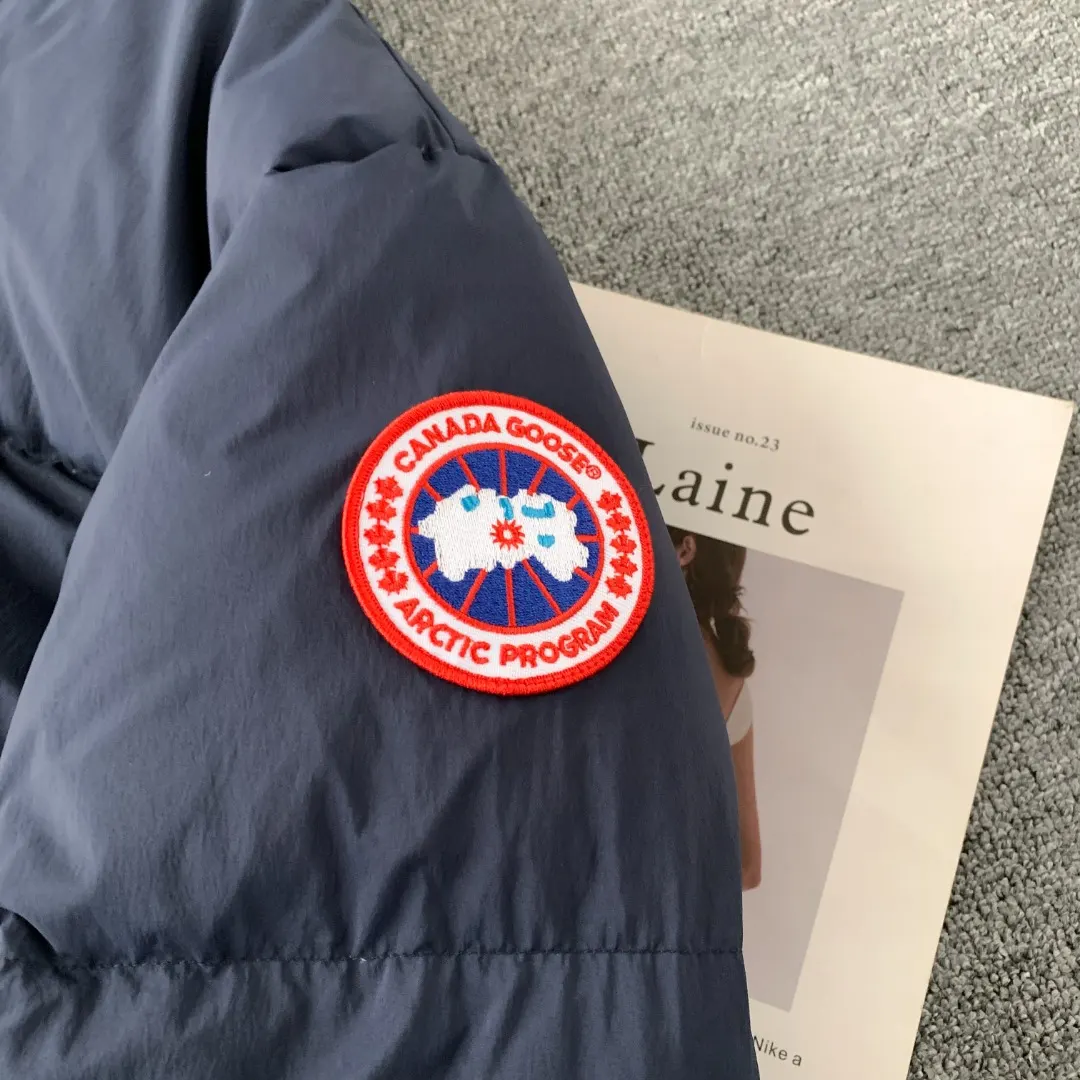 Lawrence Down-Filled Puffer Jacket D38024807 — view 4