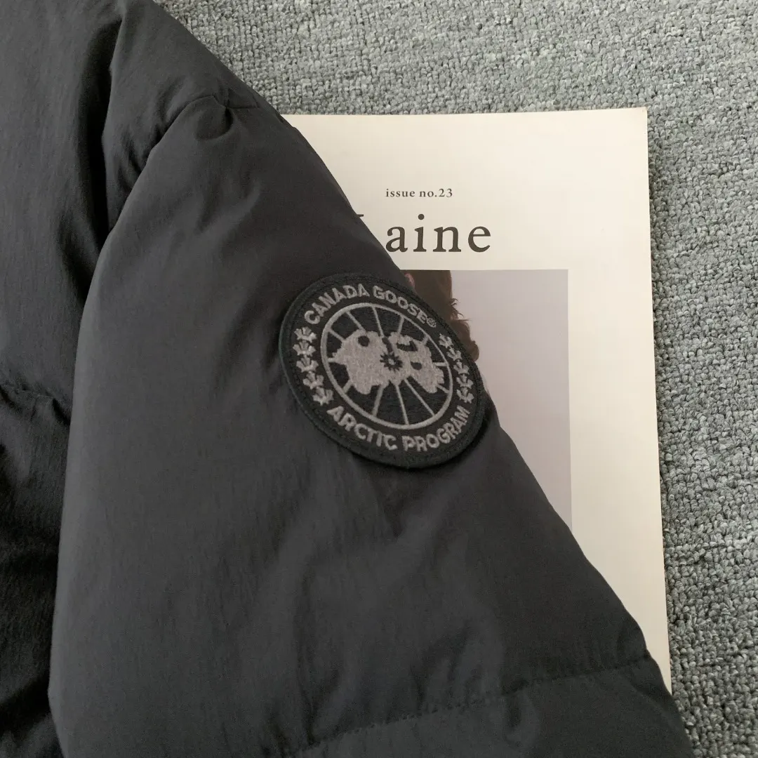 Lawrence Down-Filled Puffer Jacket D38024808 — view 5