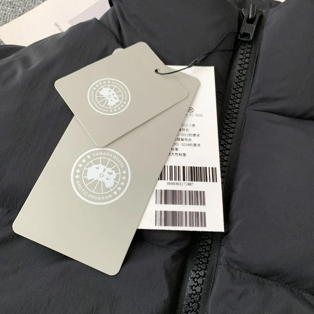 Lawrence Down-Filled Puffer Jacket D38024809 — view 4