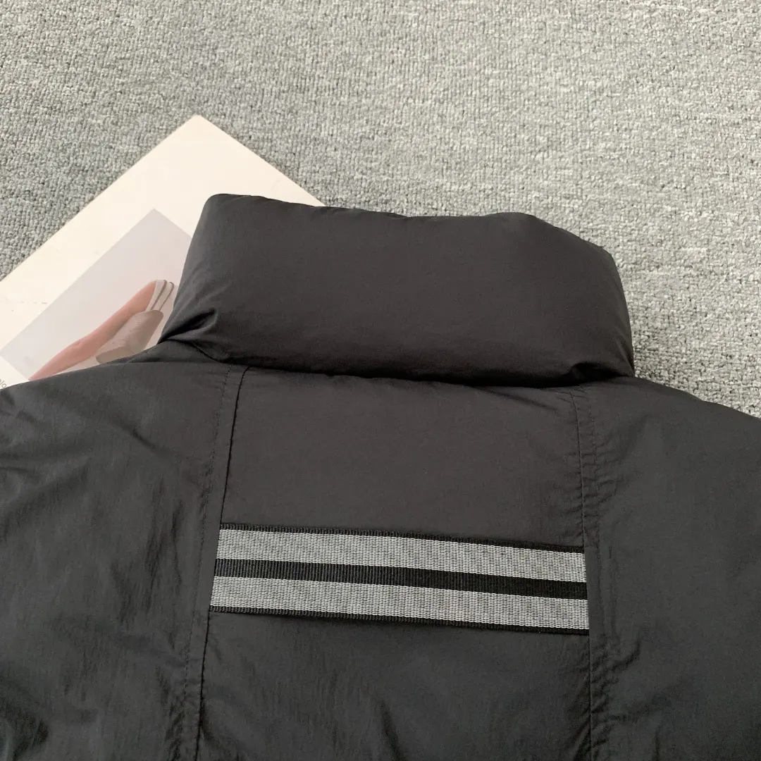 Lawrence Down-Filled Puffer Jacket D38024809 — view 11