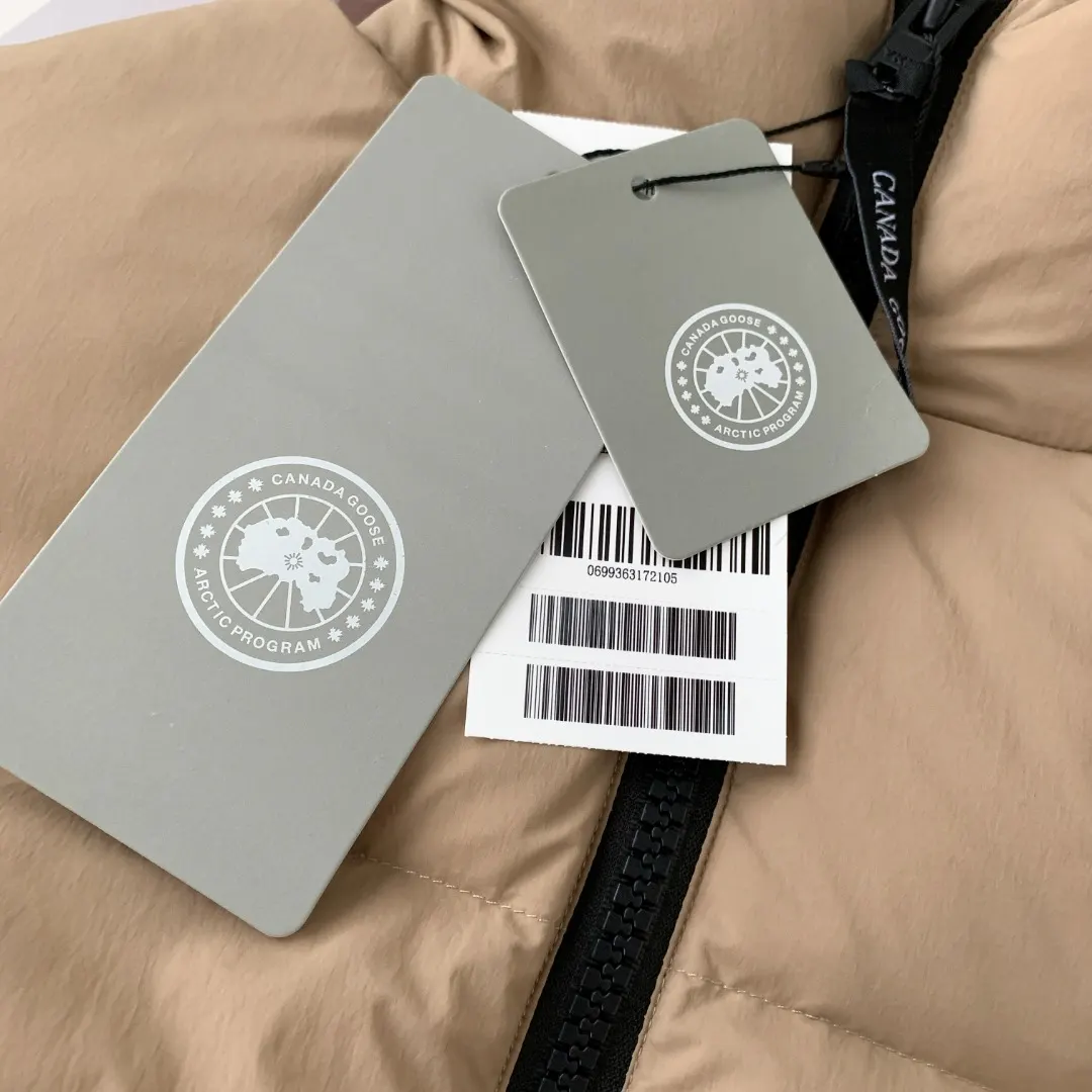 Lawrence Down-Filled Puffer Jacket D38024806 — view 4