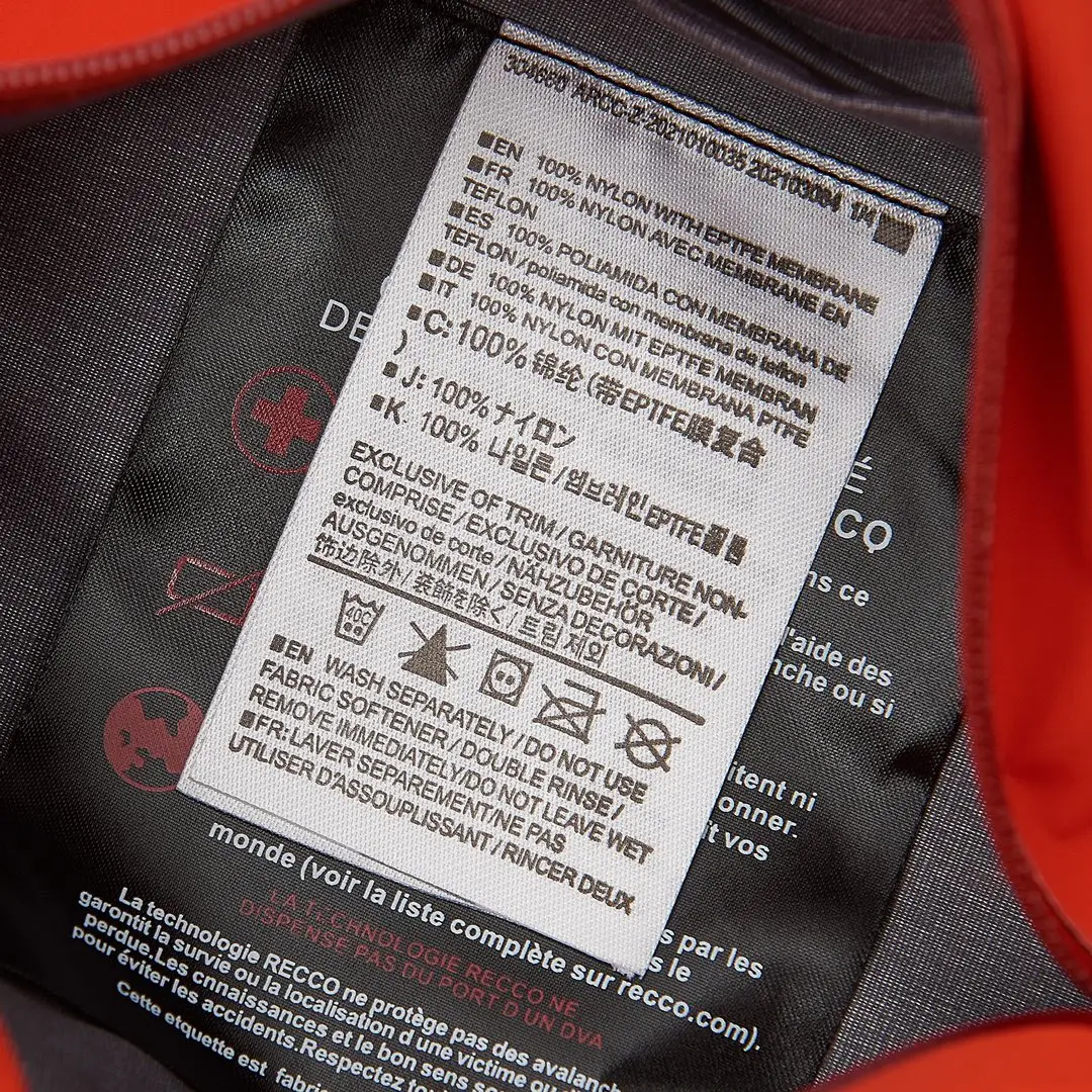 Alpha SV Hooded GORE-TEX Shell Jacket D38023949 — view 5