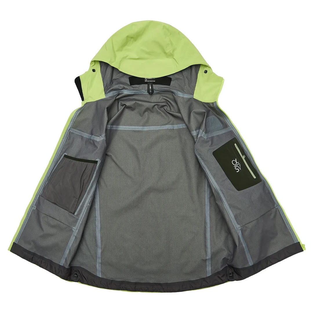 Alpha SV Hooded GORE-TEX Shell Jacket D38023952 — view 2