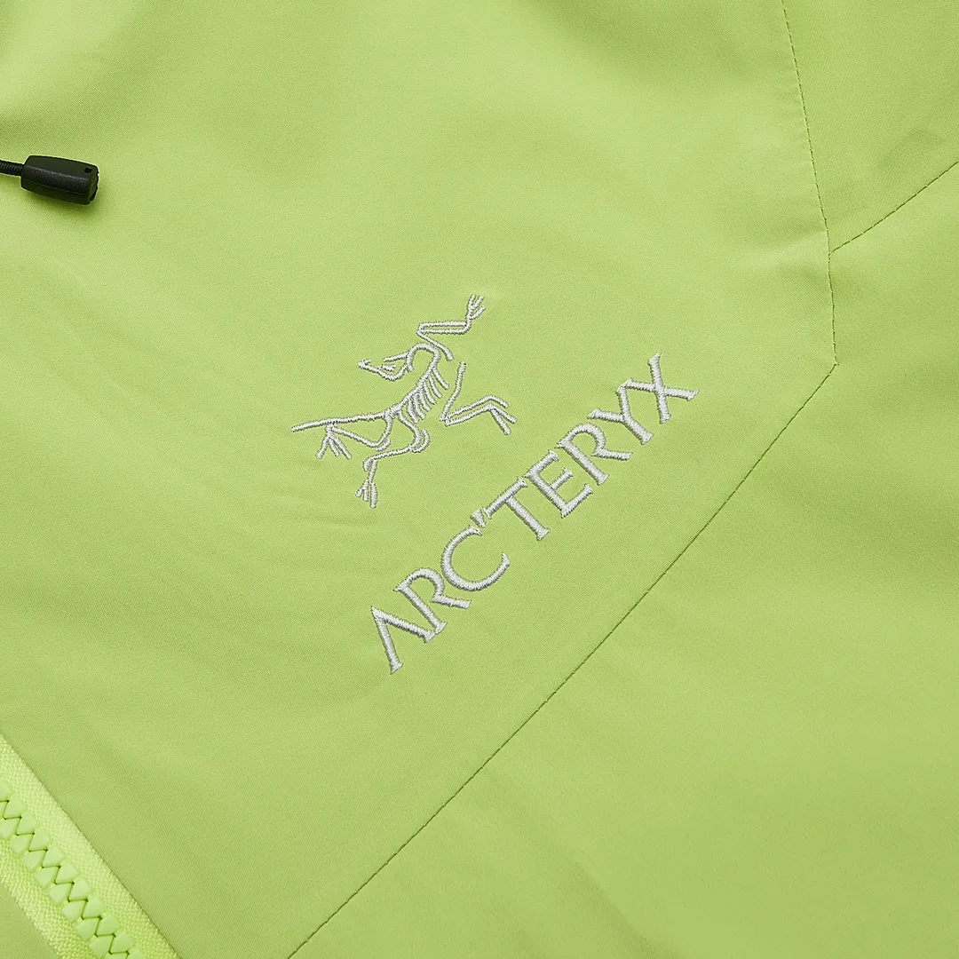 Alpha SV Hooded GORE-TEX Shell Jacket D38023952 — view 5