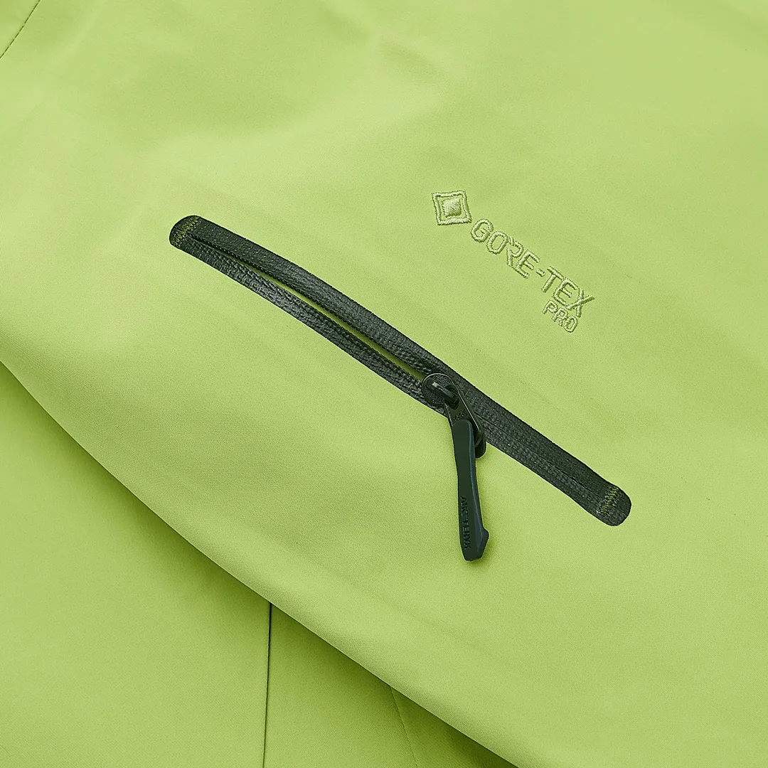 Alpha SV Hooded GORE-TEX Shell Jacket D38023952 — view 8