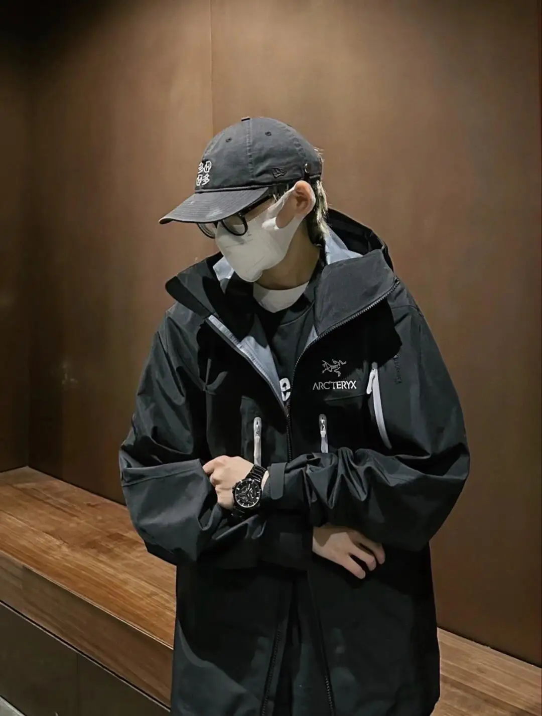 Alpha SV Waterproof Hardshell Jacket D38023957 — view 4